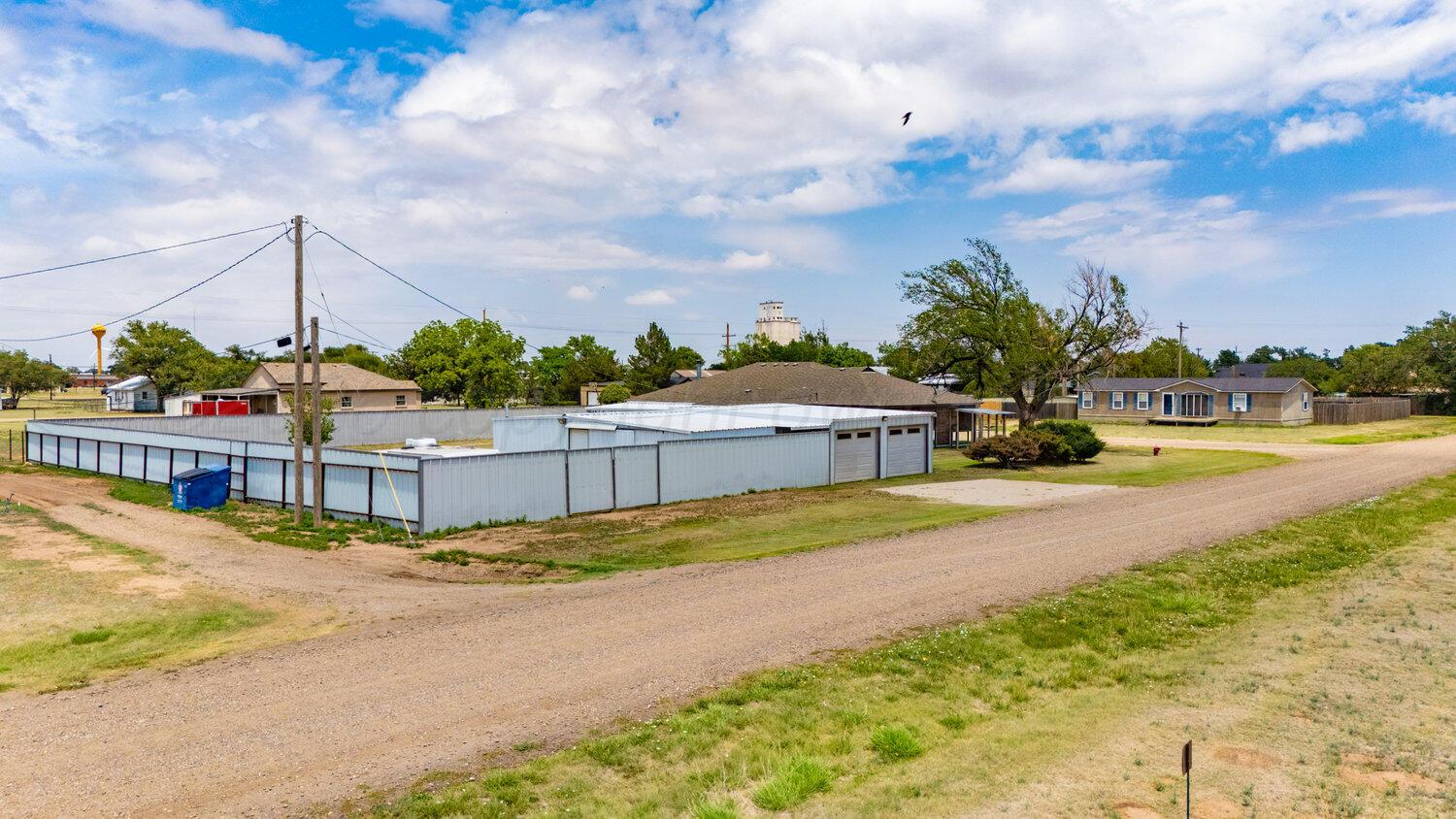 608 11th Street Property Photo 3