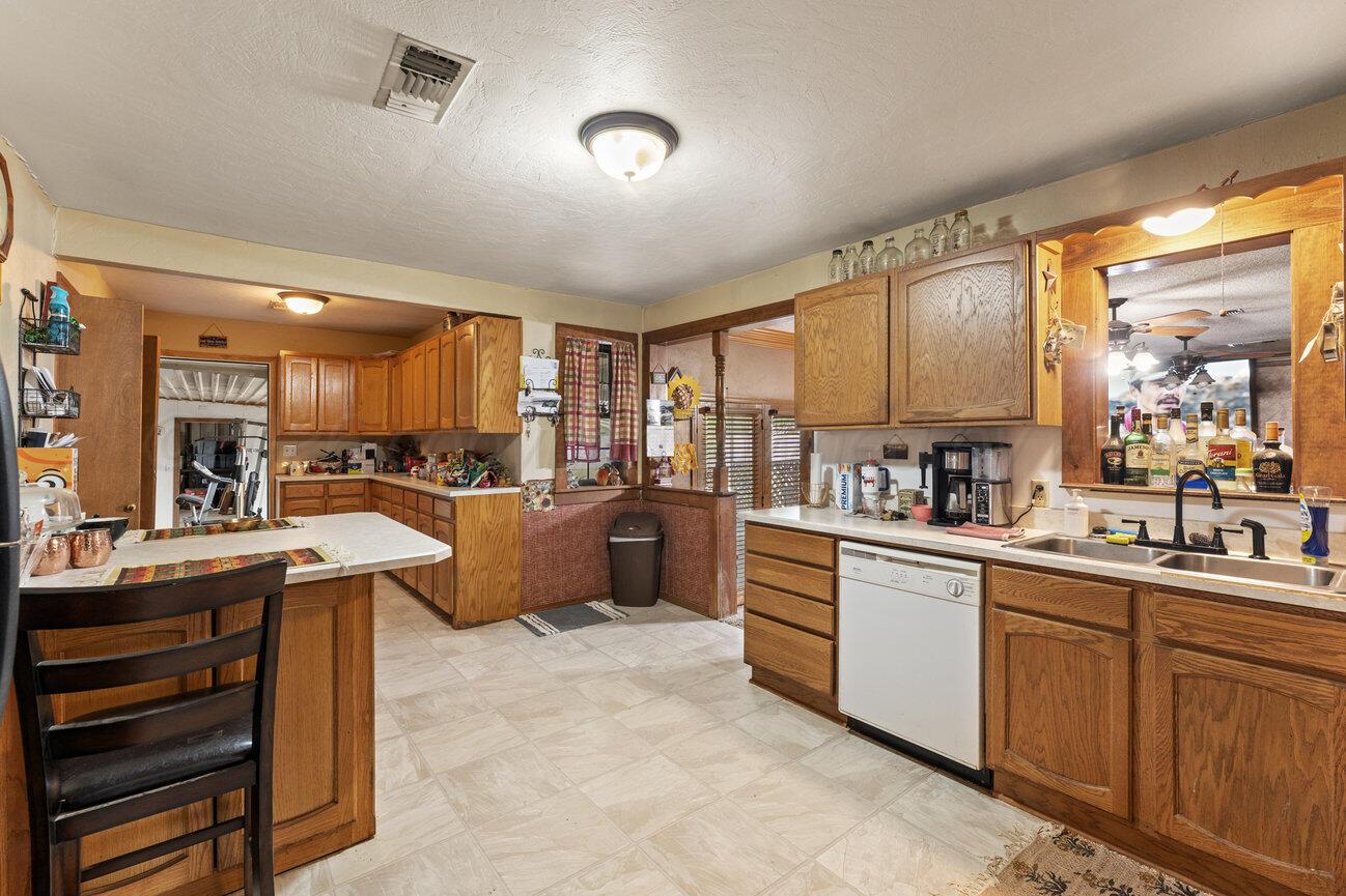 608 11th Street Property Photo 16