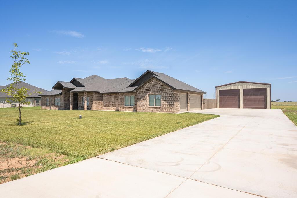 400 Desert Quail Road Property Photo 2
