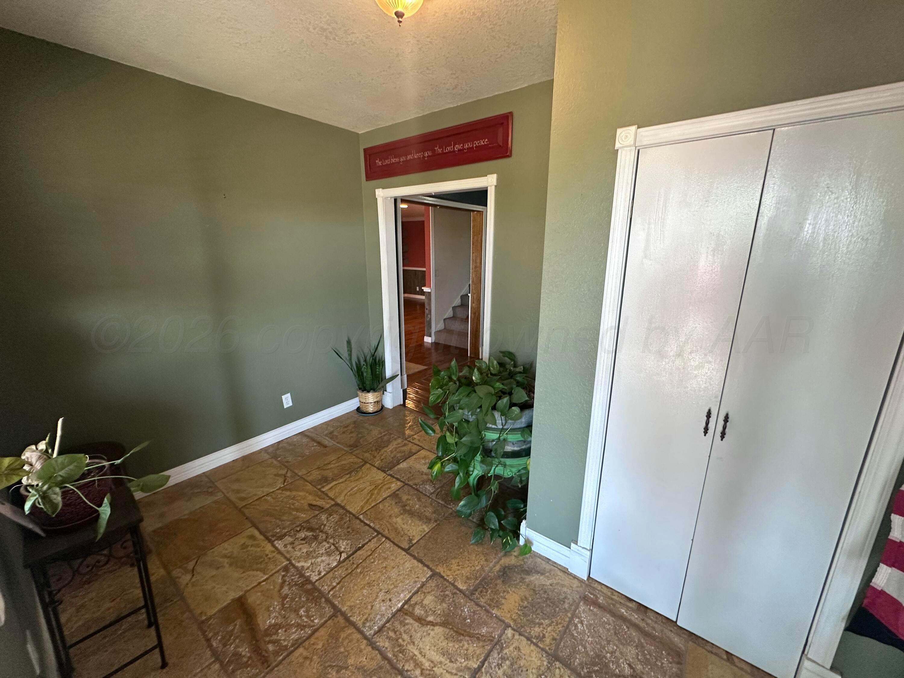 911 Roosevelt Street Property Photo 2