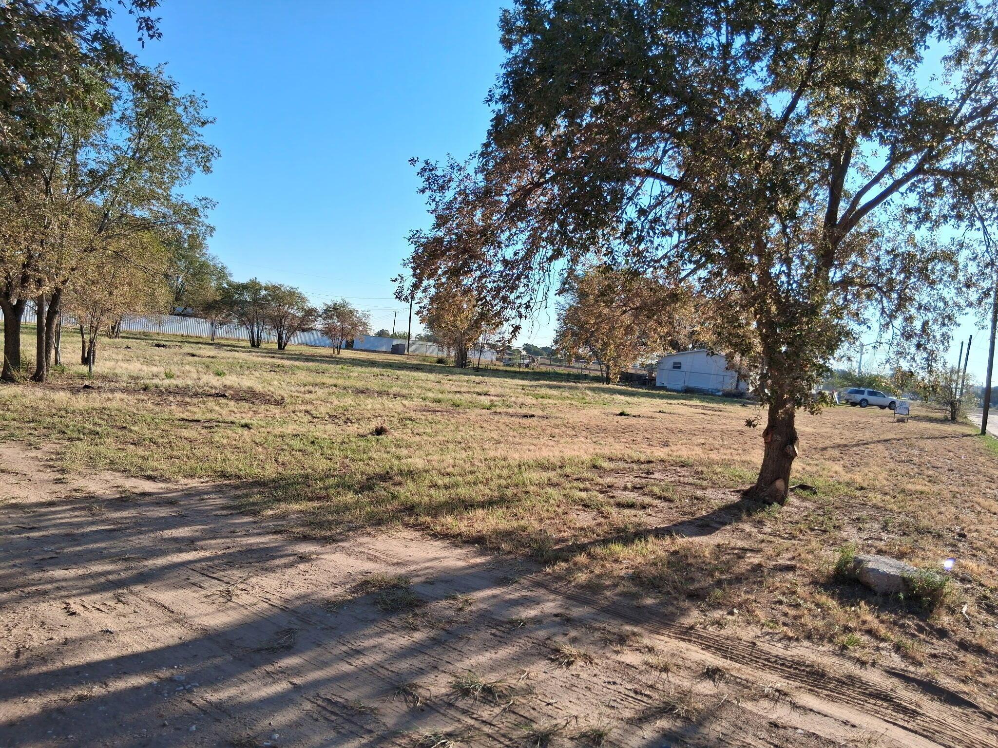 2105 E 47th Street Property Photo 2