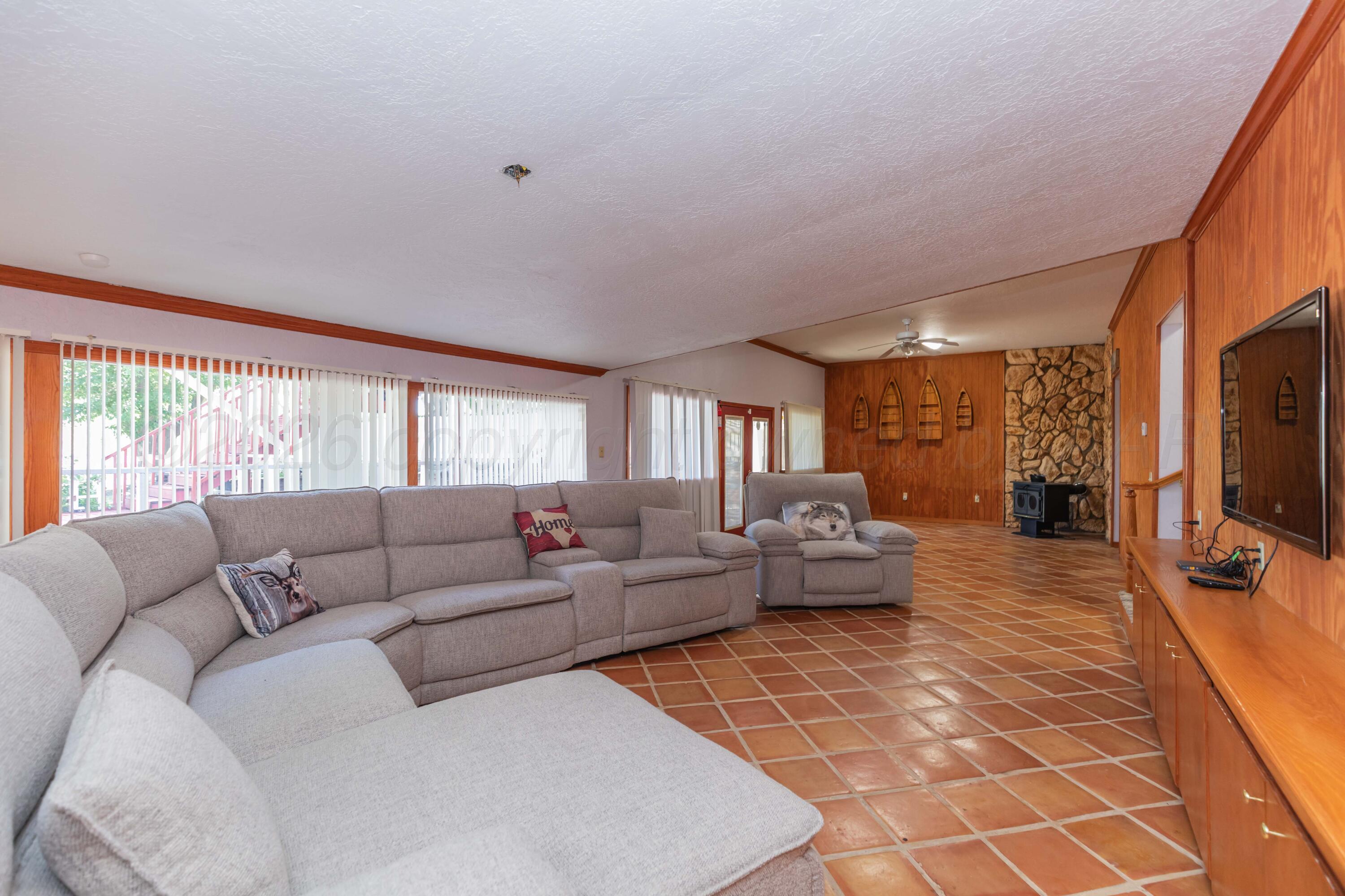 4800 Greenbelt #19 Way Property Photo 6