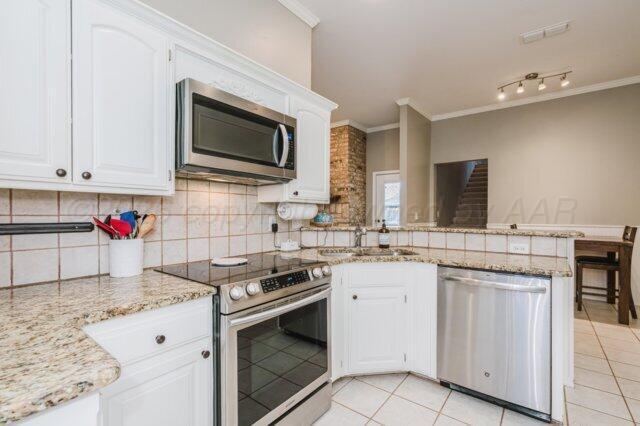 5711 Nicholas Property Photo 10