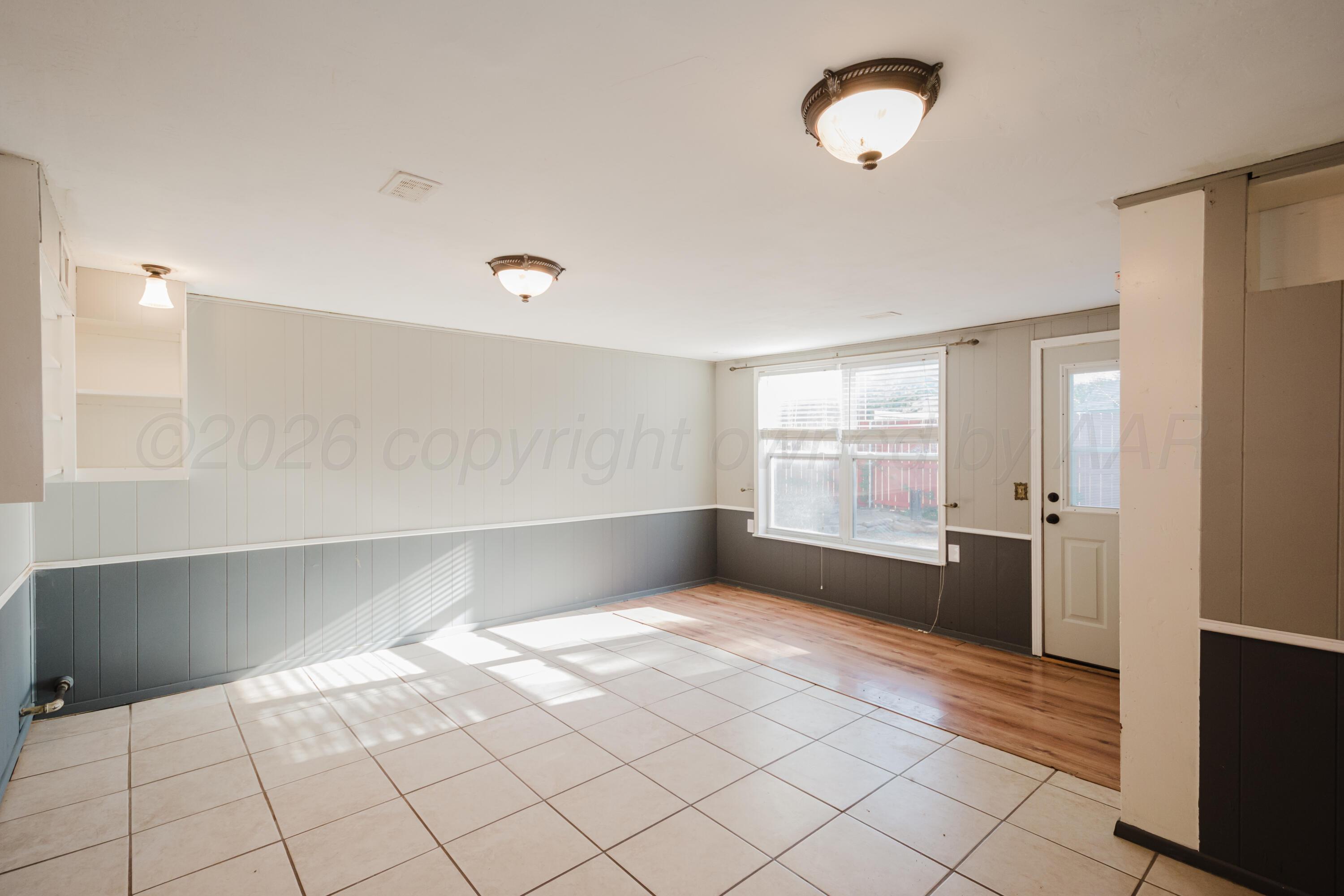 2900 S Vernon Street Property Photo 4