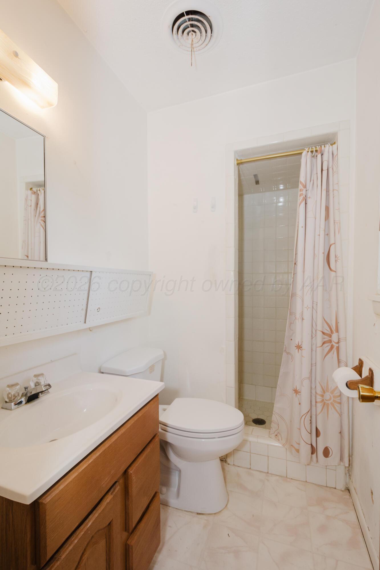 2900 S Vernon Street Property Photo 11