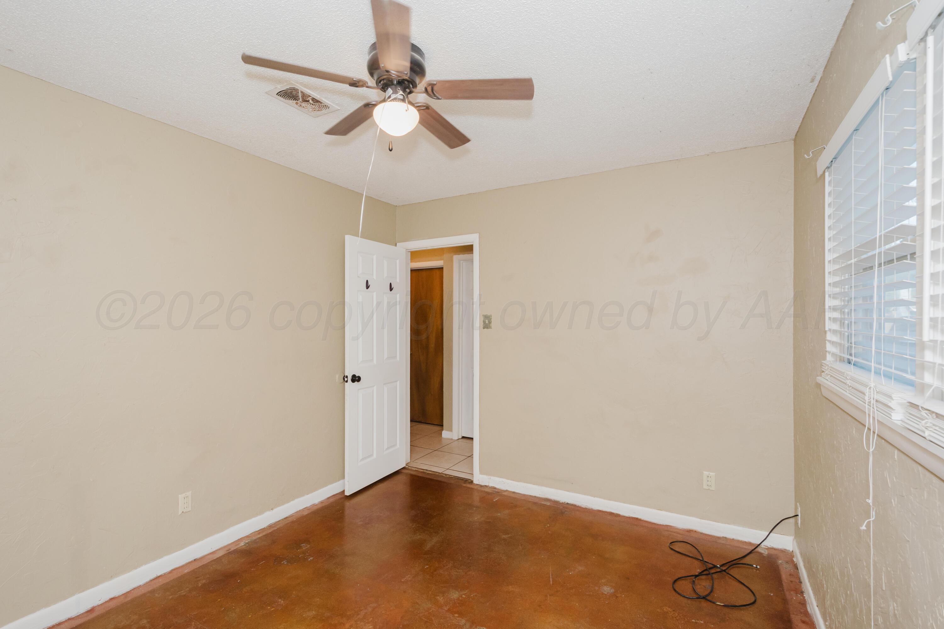 2900 S Vernon Street Property Photo 12