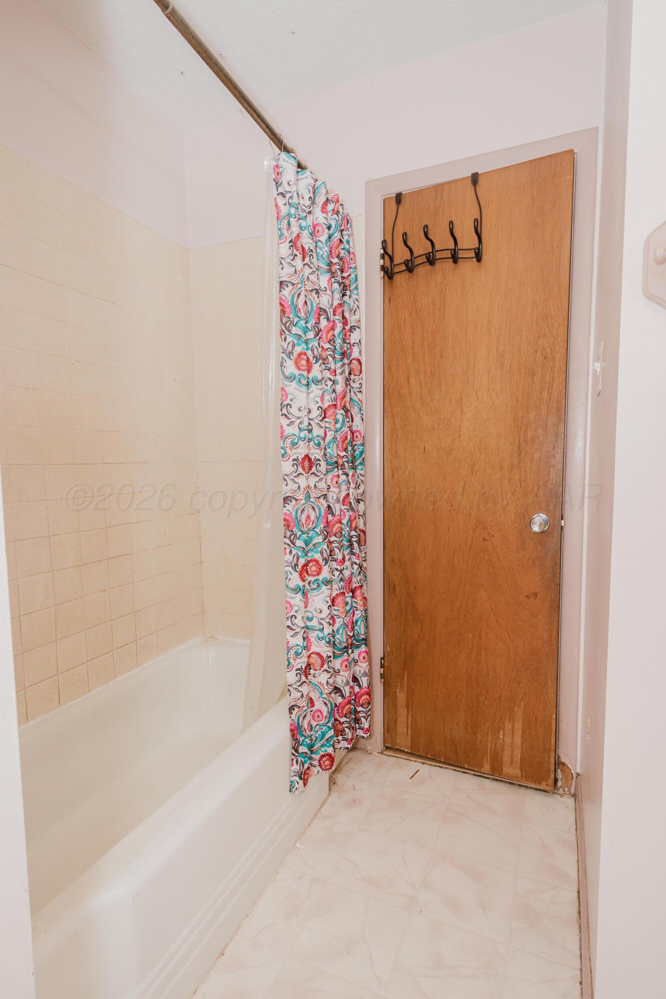 2900 S Vernon Street Property Photo 15