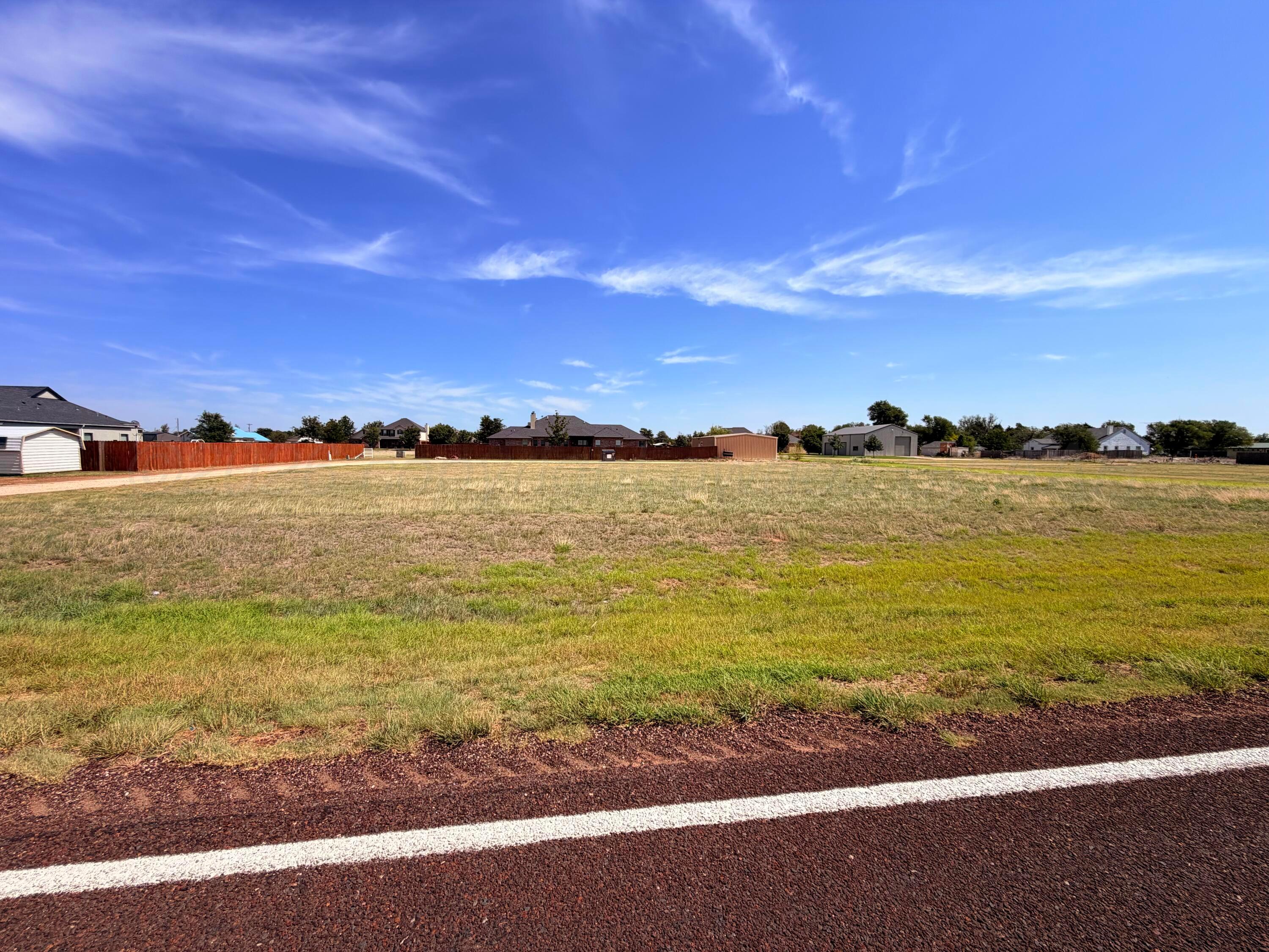 Tract 8 Orient Avenue Property Photo 3