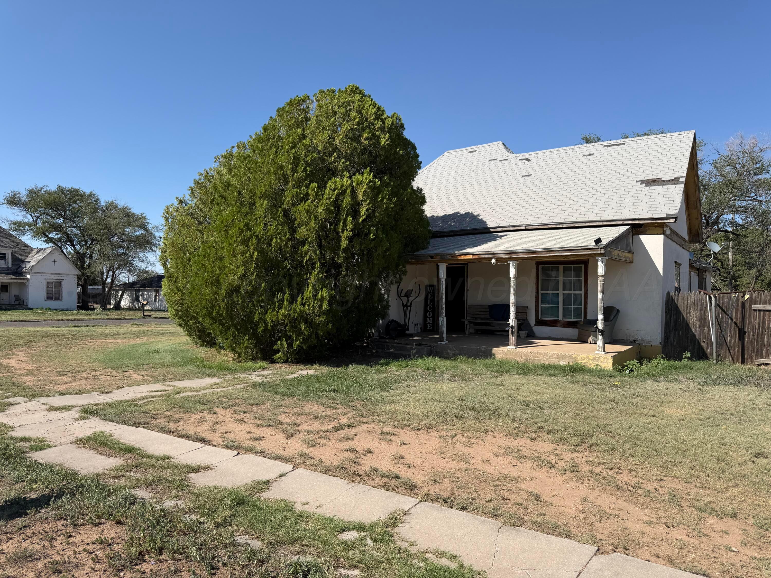 710 Miles Avenue Property Photo 1