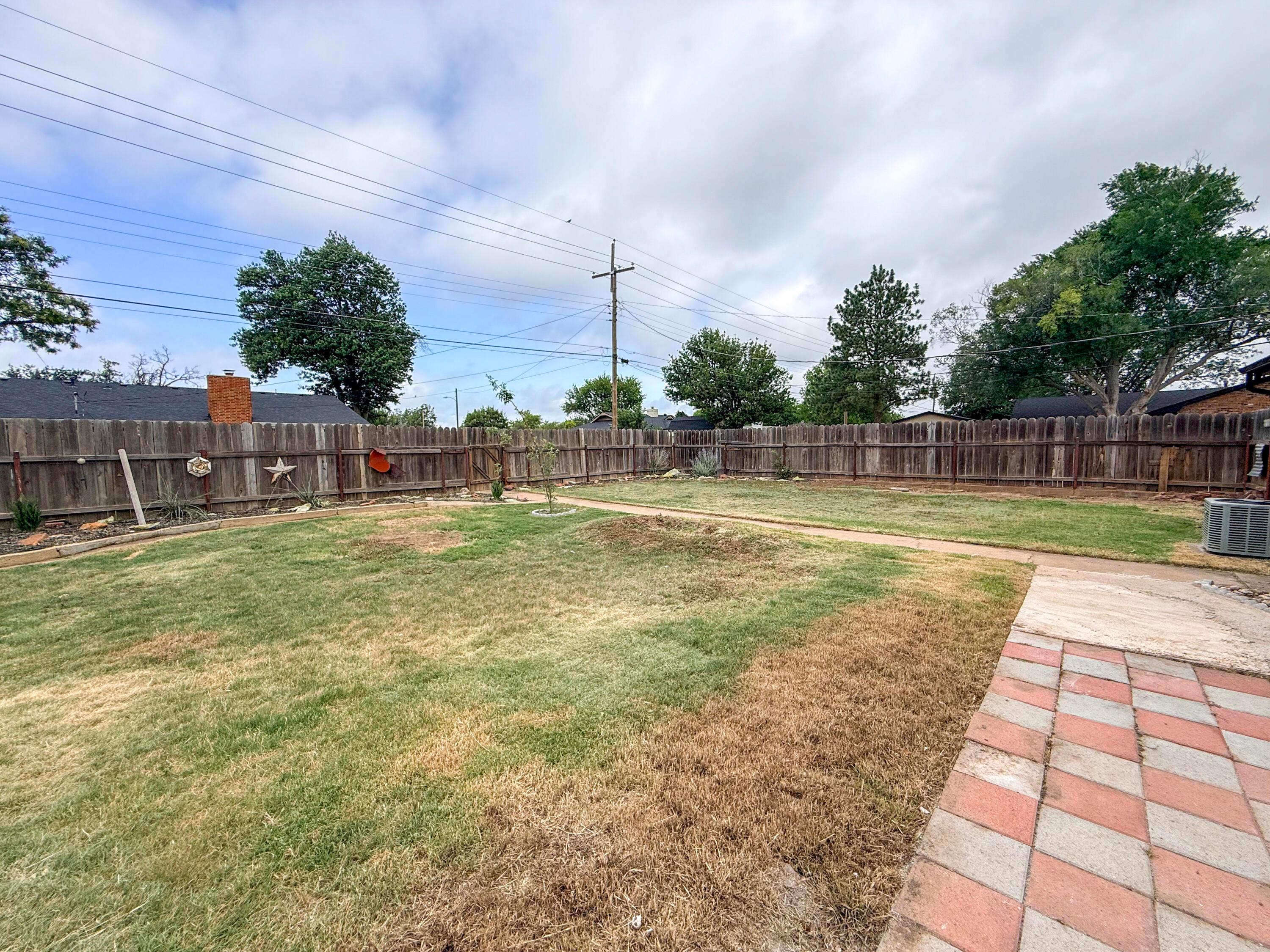 1825 N Evergreen Street Property Photo 9