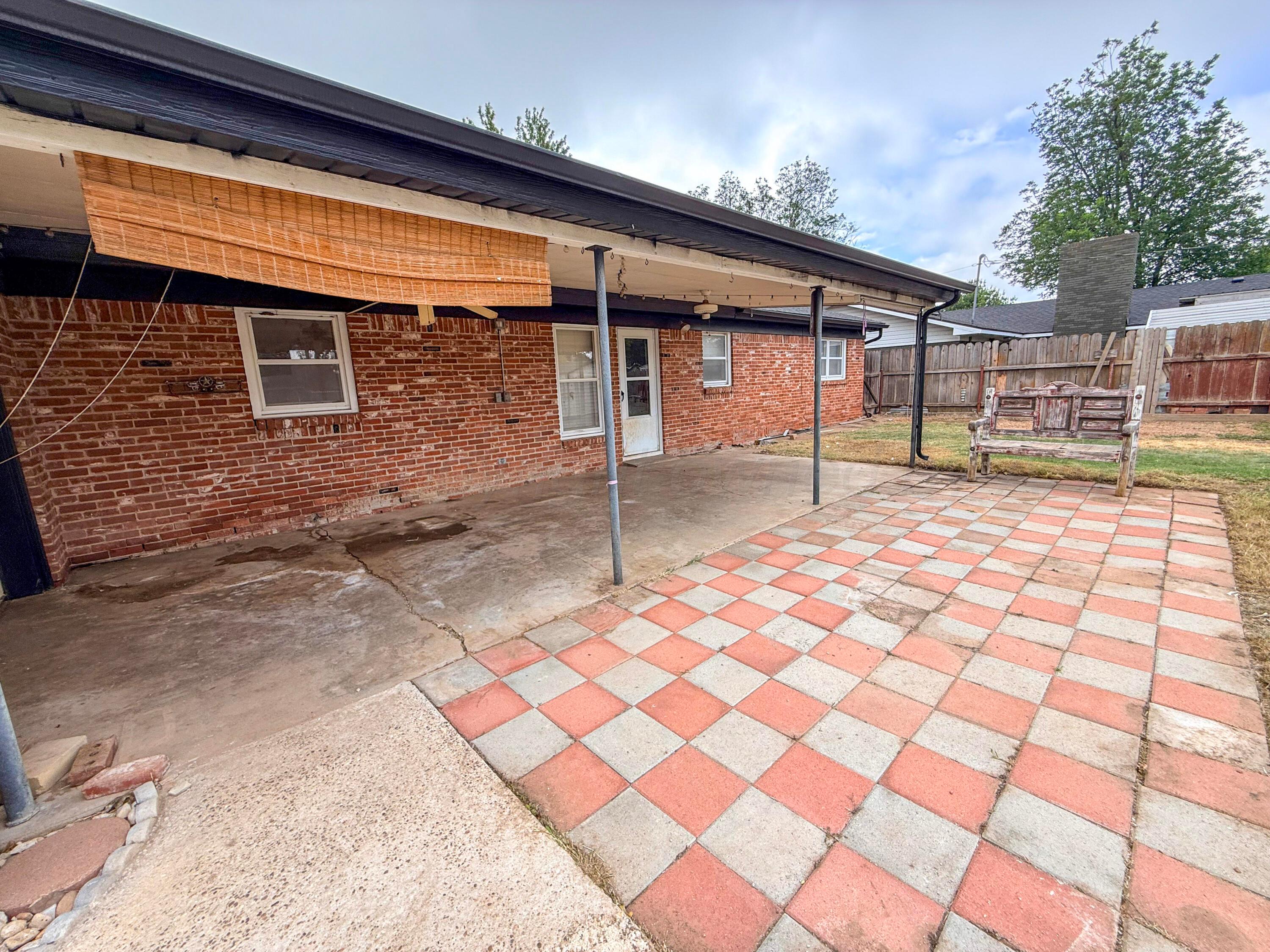 1825 N Evergreen Street Property Photo 12