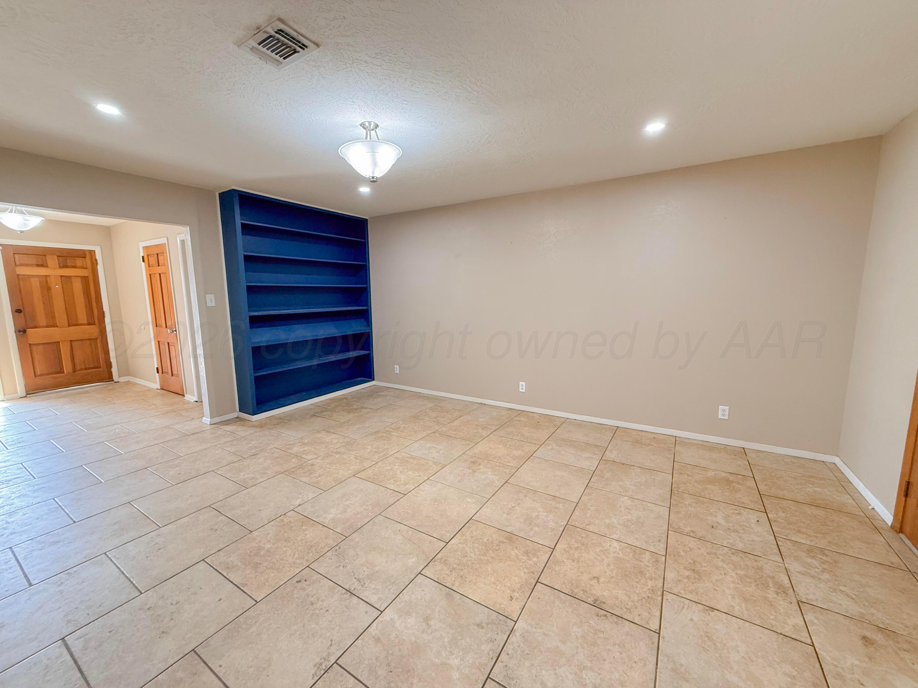 1825 N Evergreen Street Property Photo 19