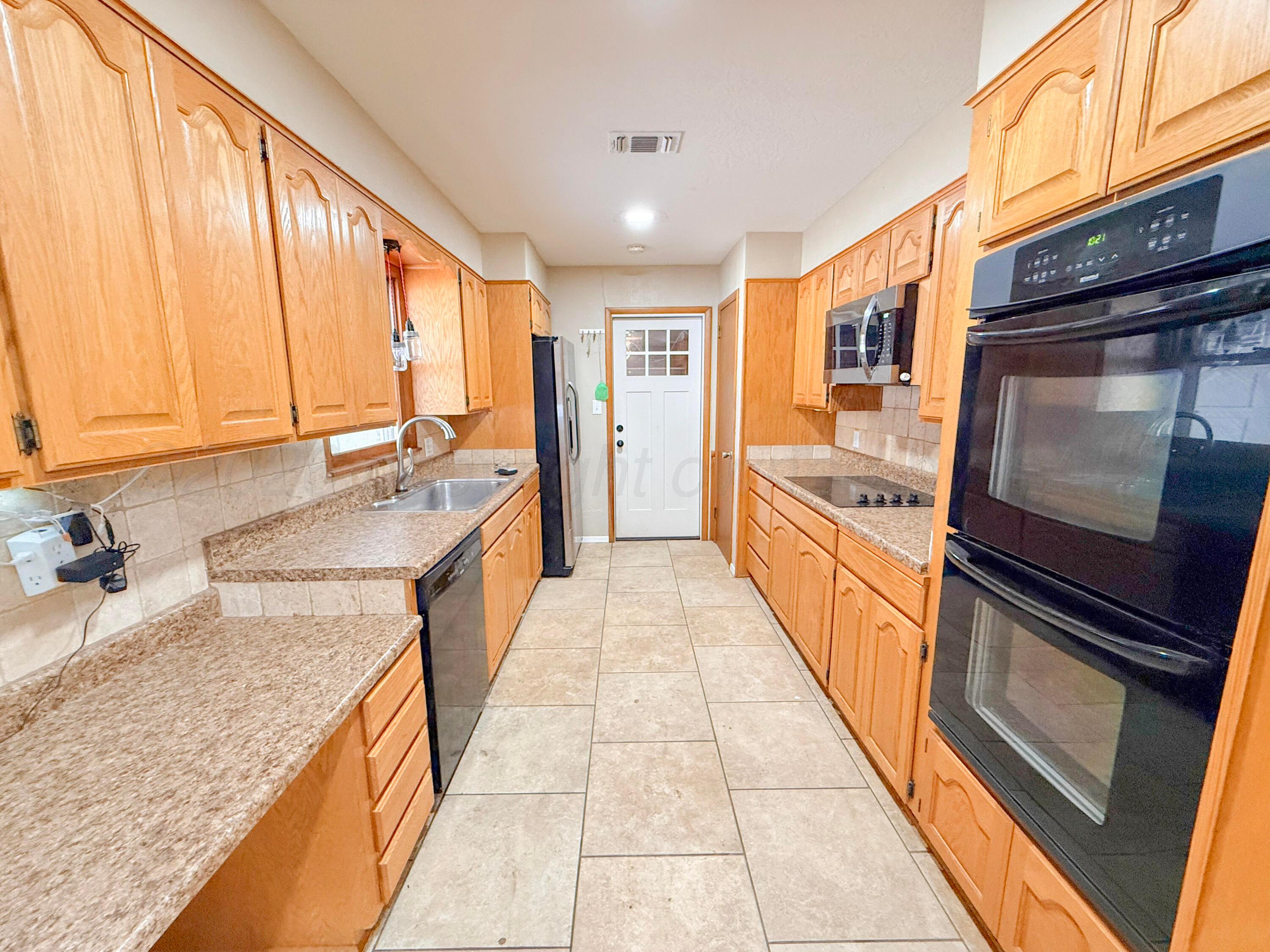 1825 N Evergreen Street Property Photo 20