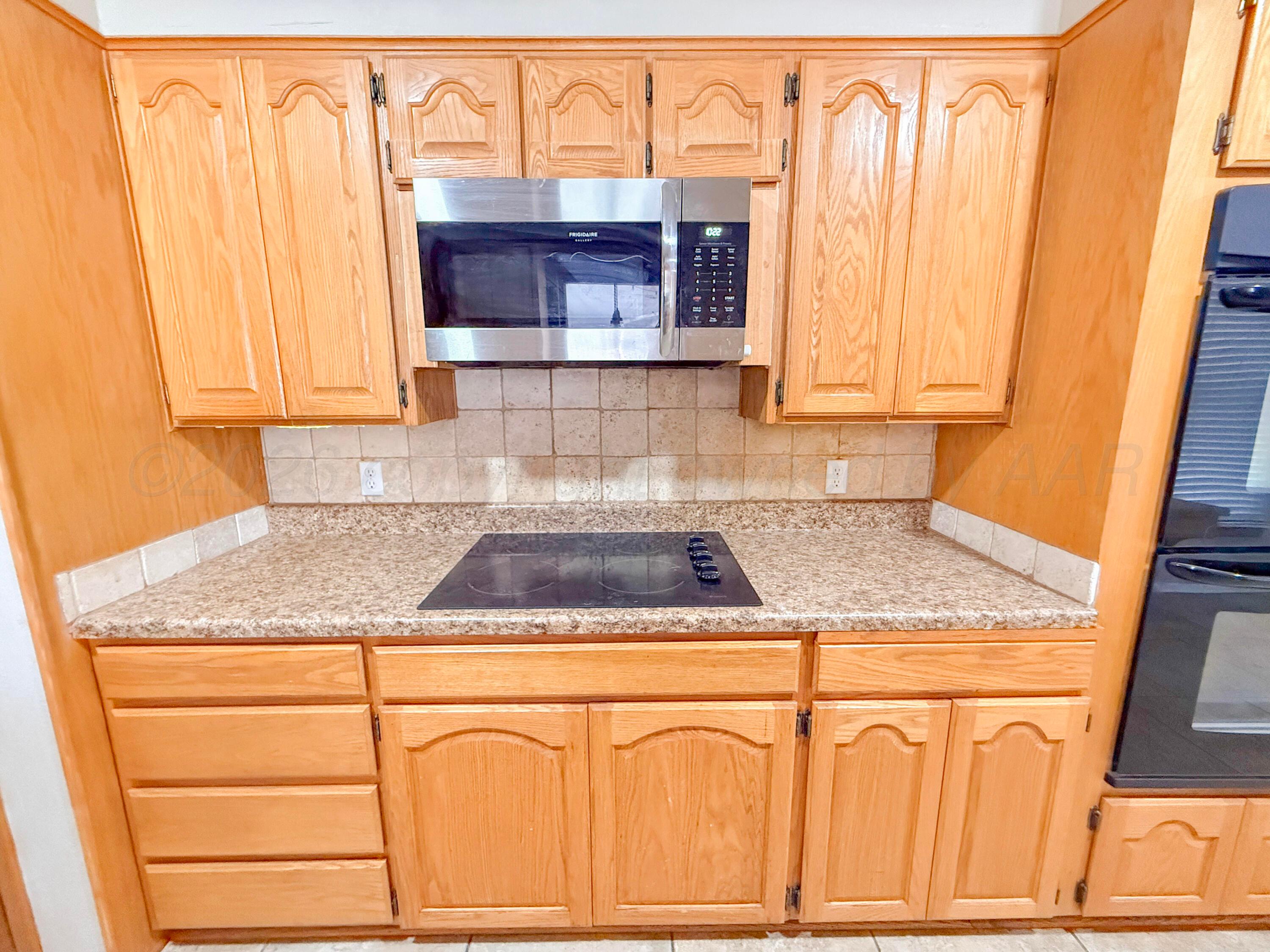 1825 N Evergreen Street Property Photo 22