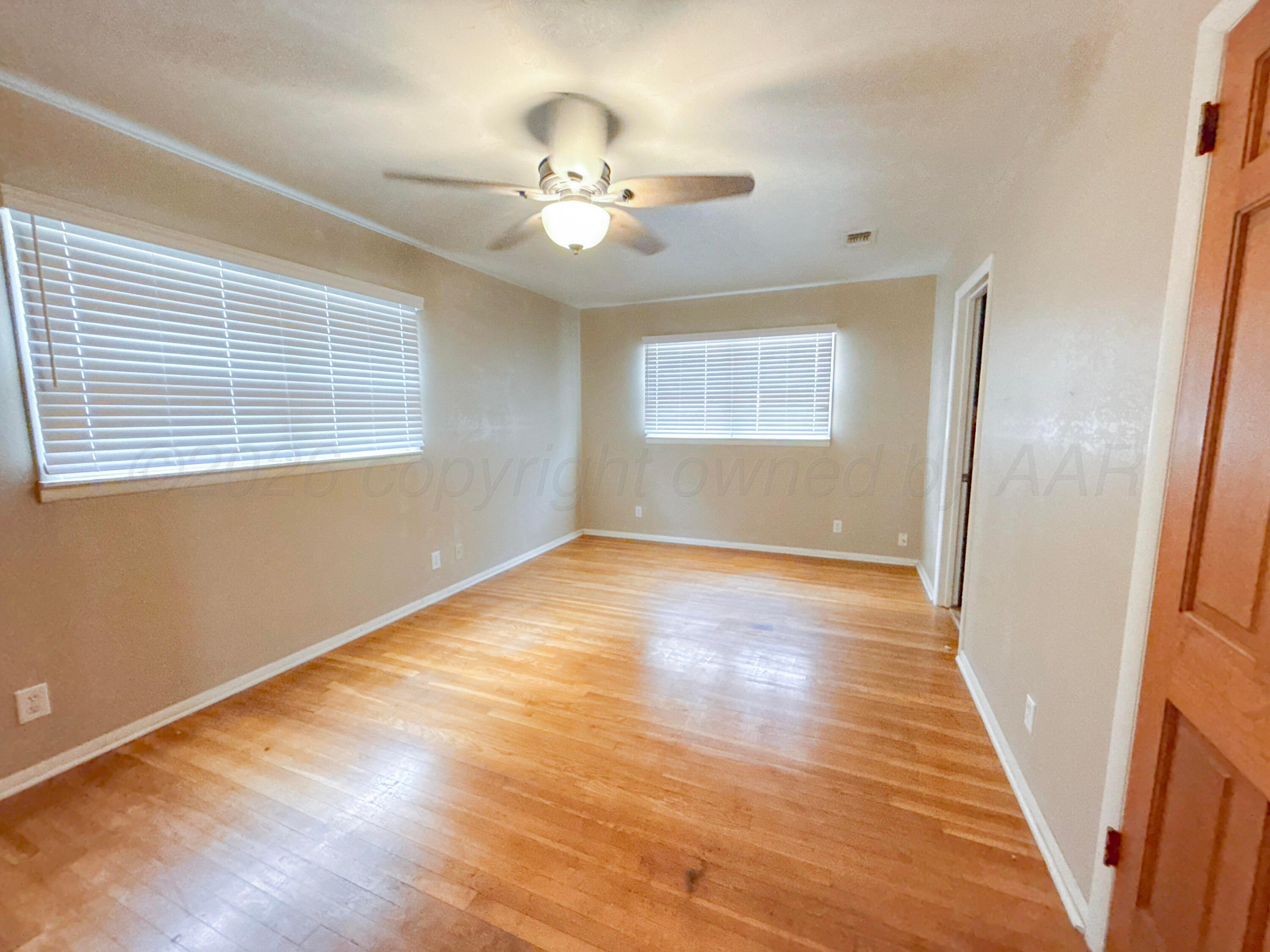 1825 N Evergreen Street Property Photo 28