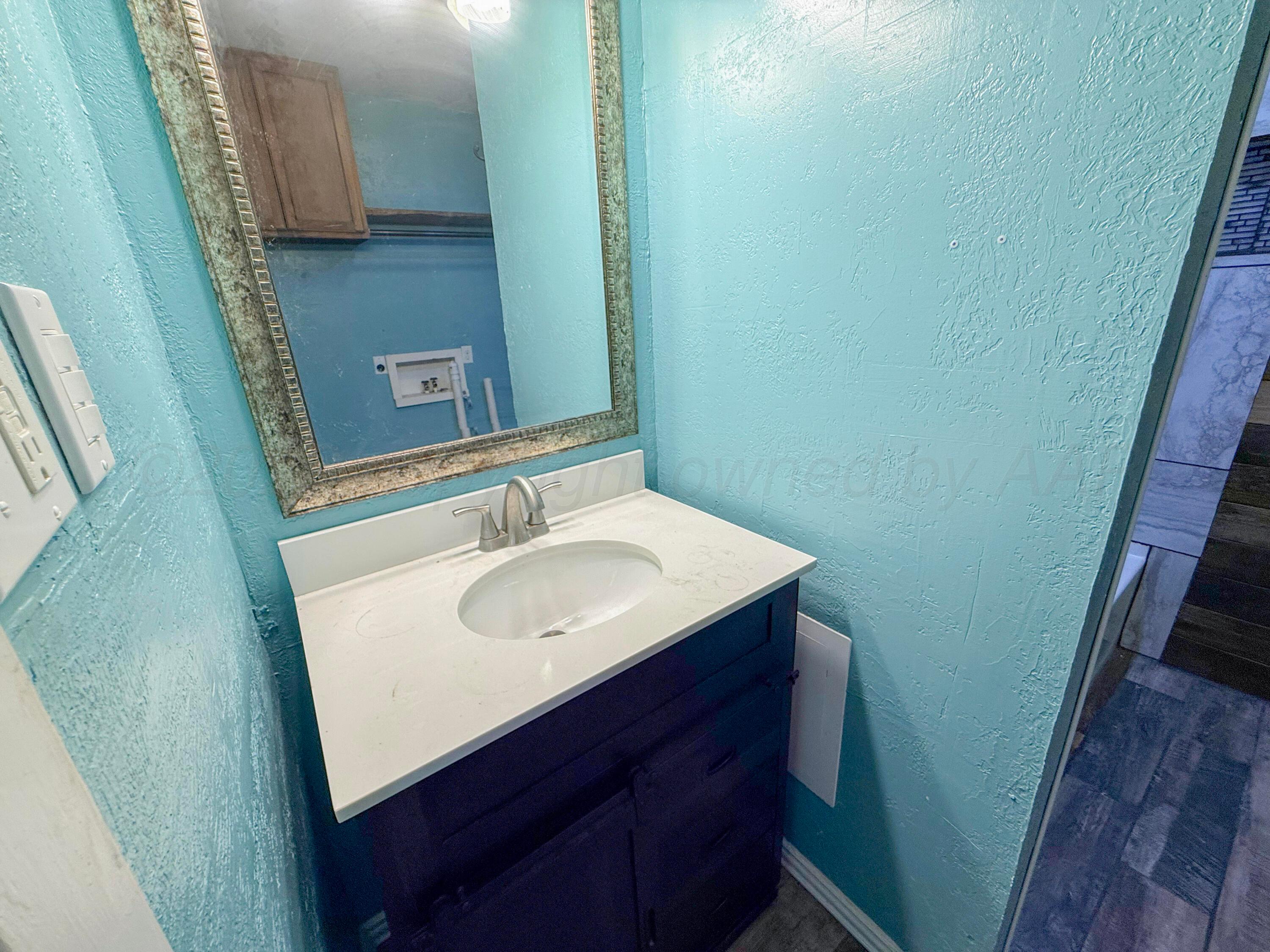 1825 N Evergreen Street Property Photo 35