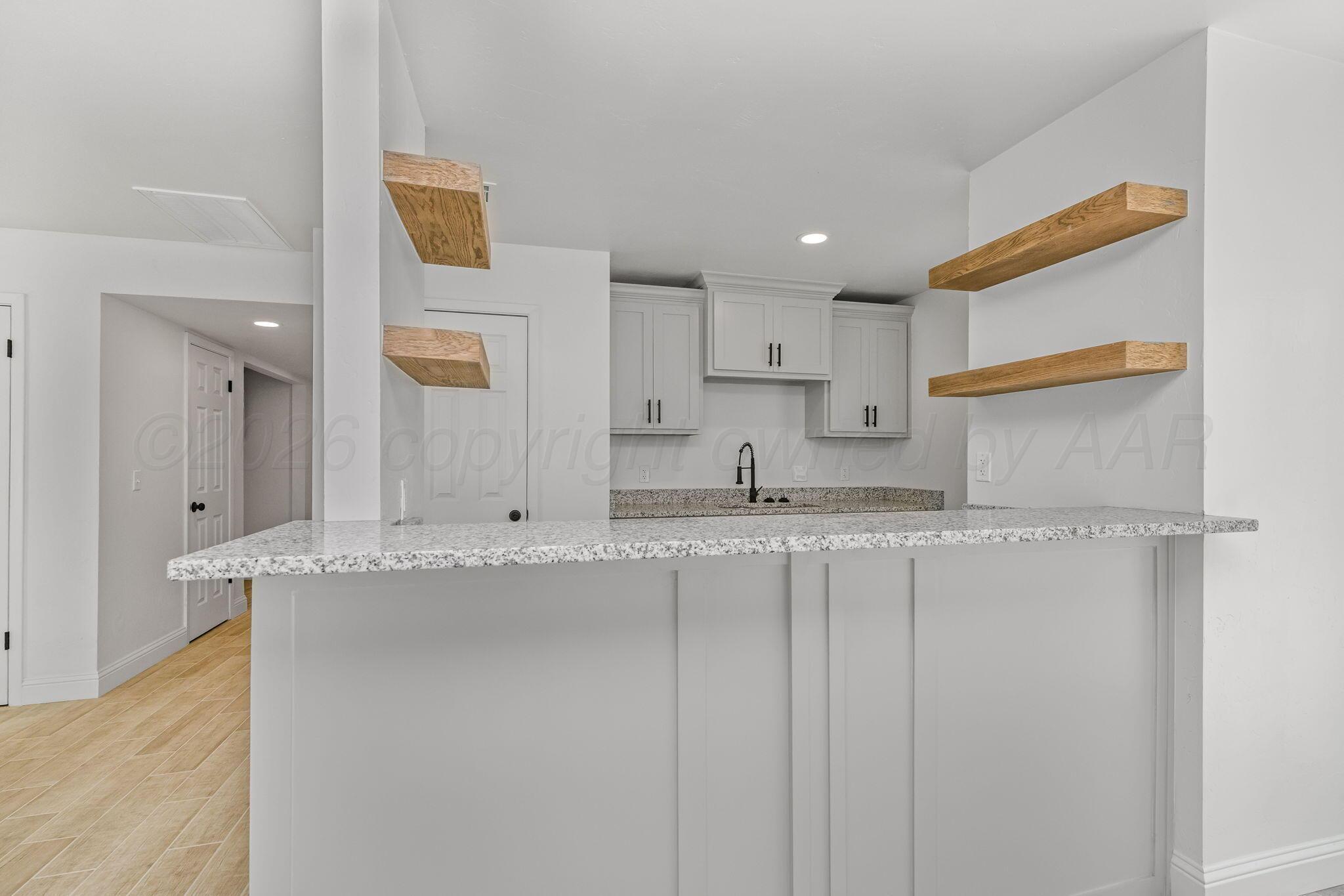 3218 S Vernon Street Property Photo 6