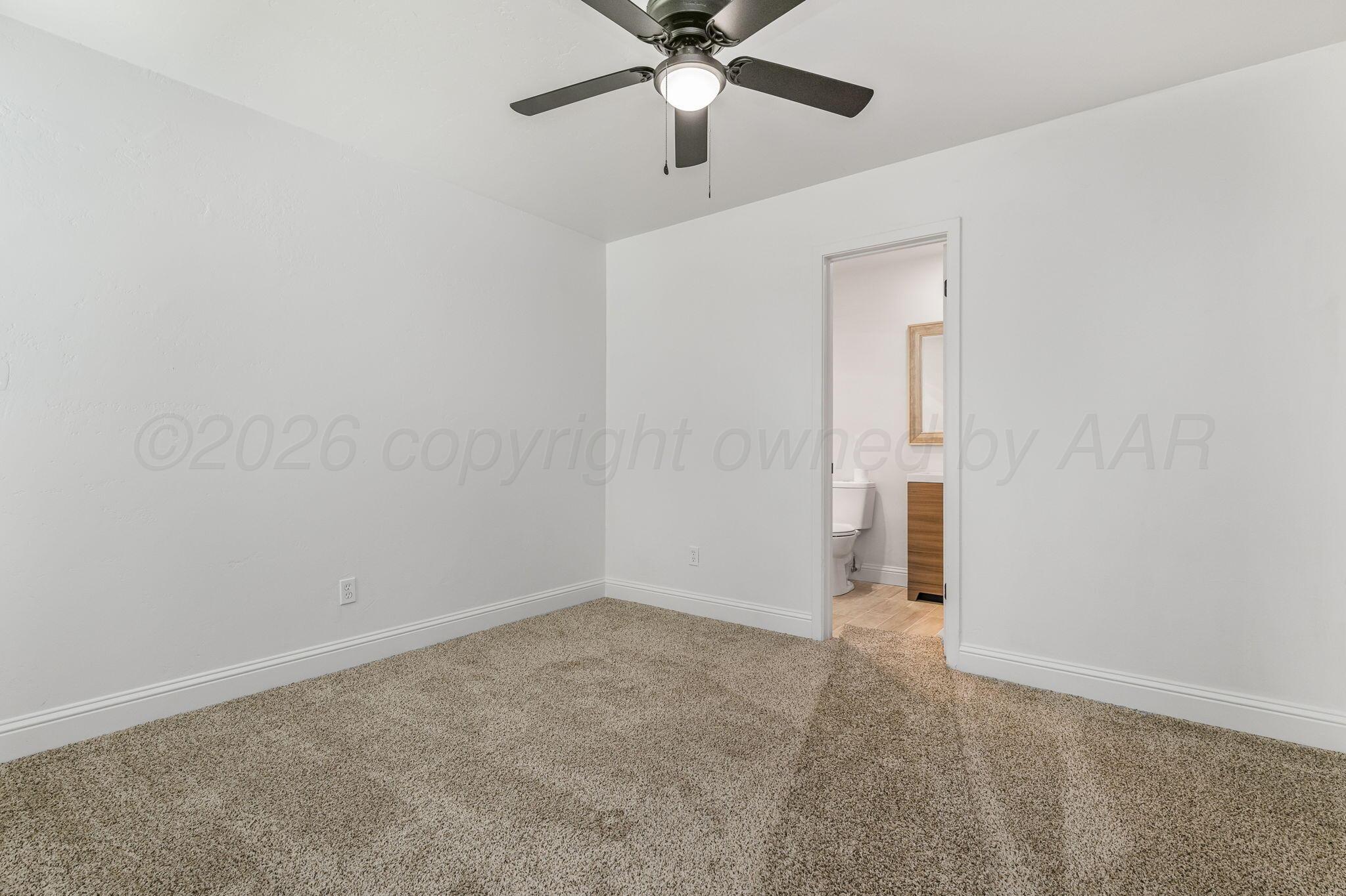 3218 S Vernon Street Property Photo 9