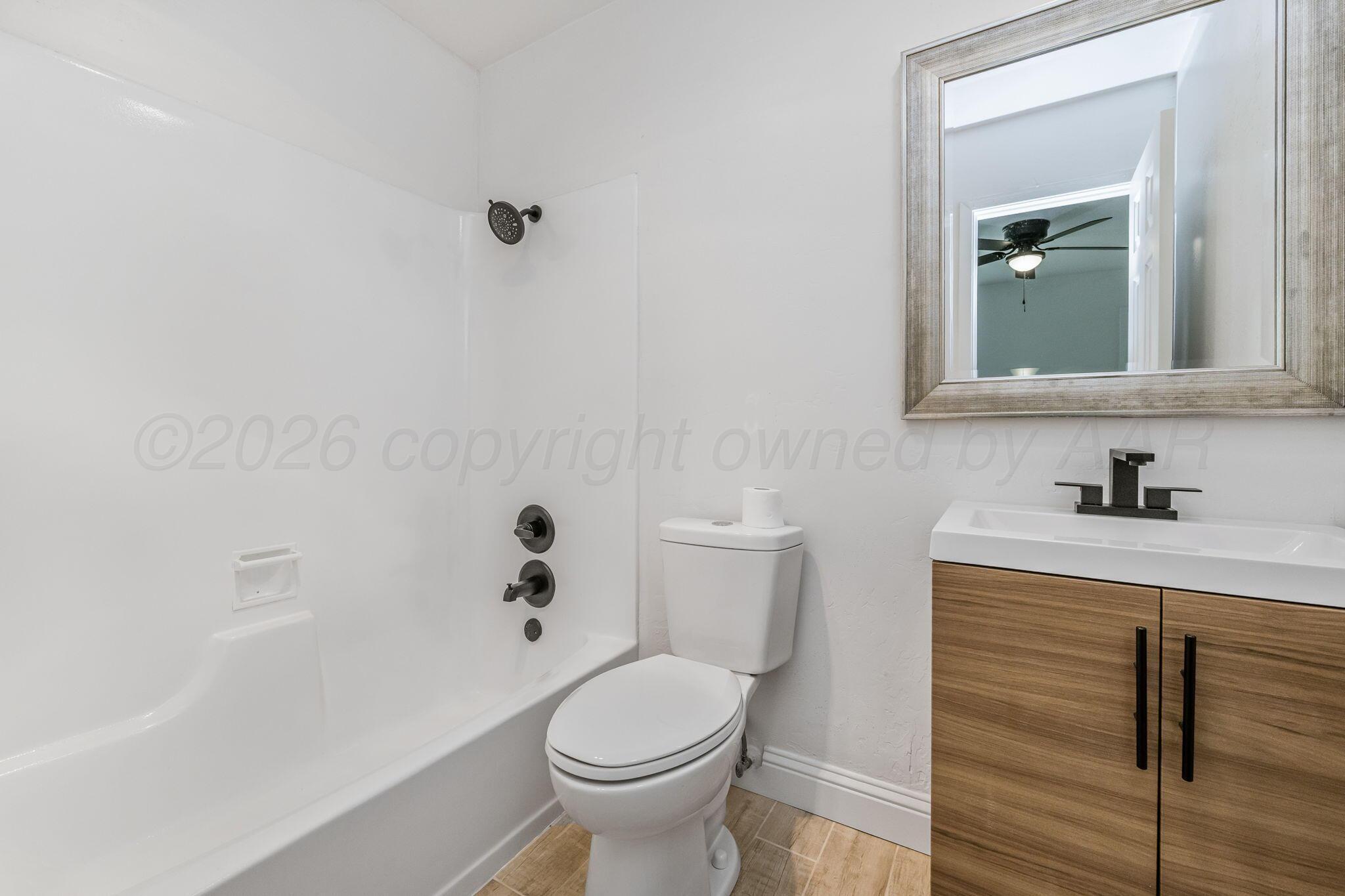 3218 S Vernon Street Property Photo 11