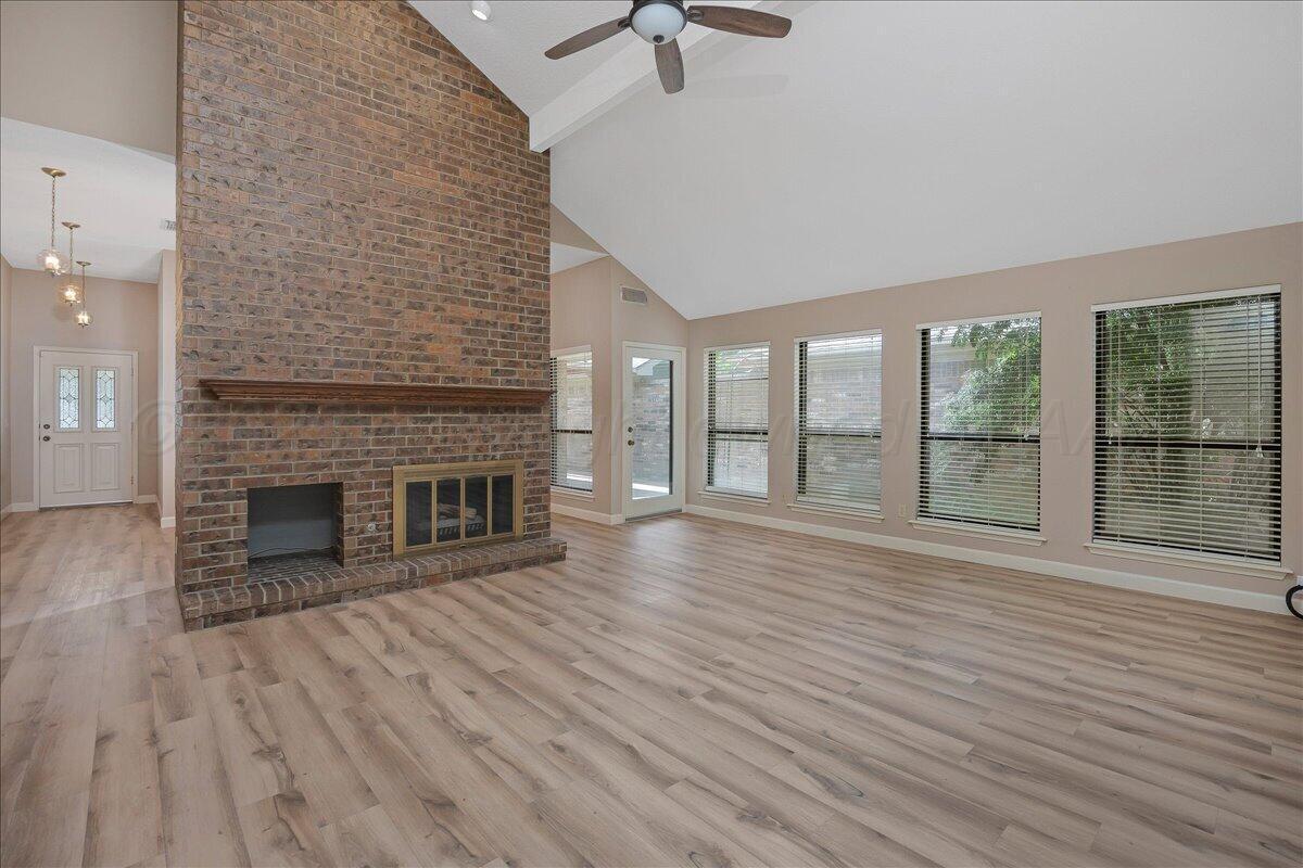 4102 Stony Point Property Photo 2