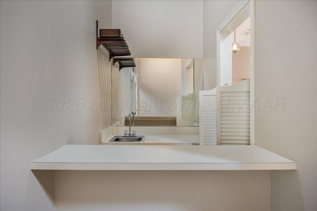 4102 Stony Point Property Photo 3