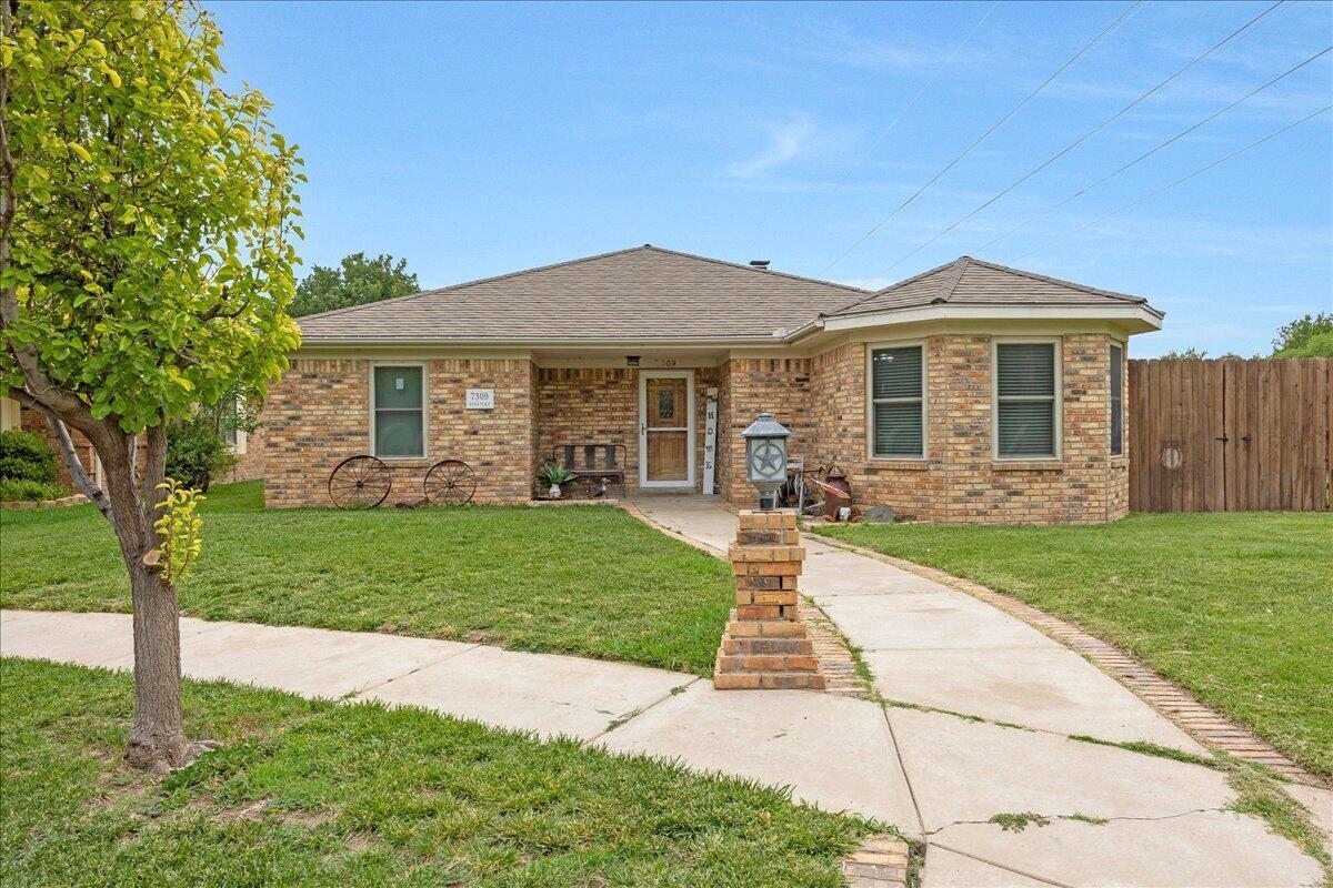 7309 Kings Place Property Photo 1