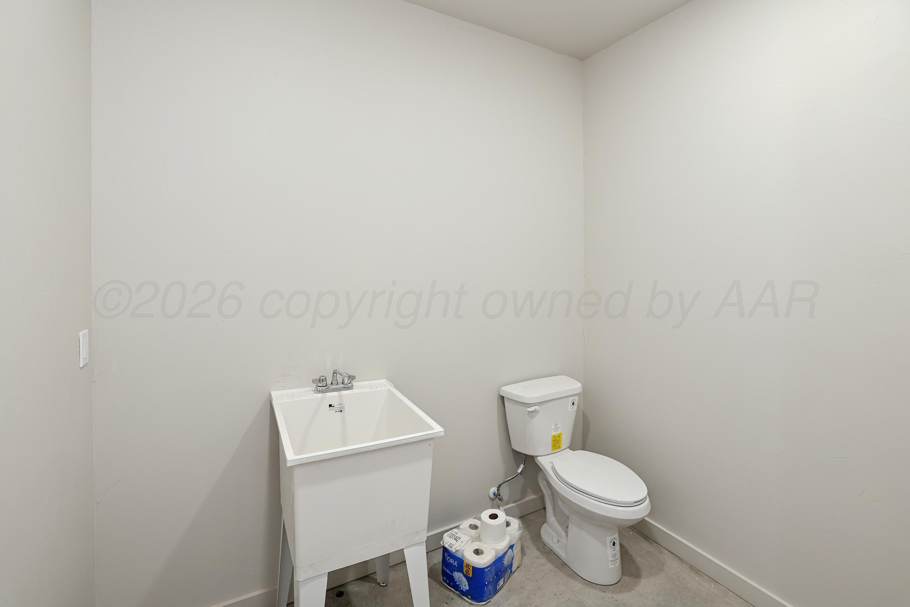 4501 E Loop 335 Property Photo 9