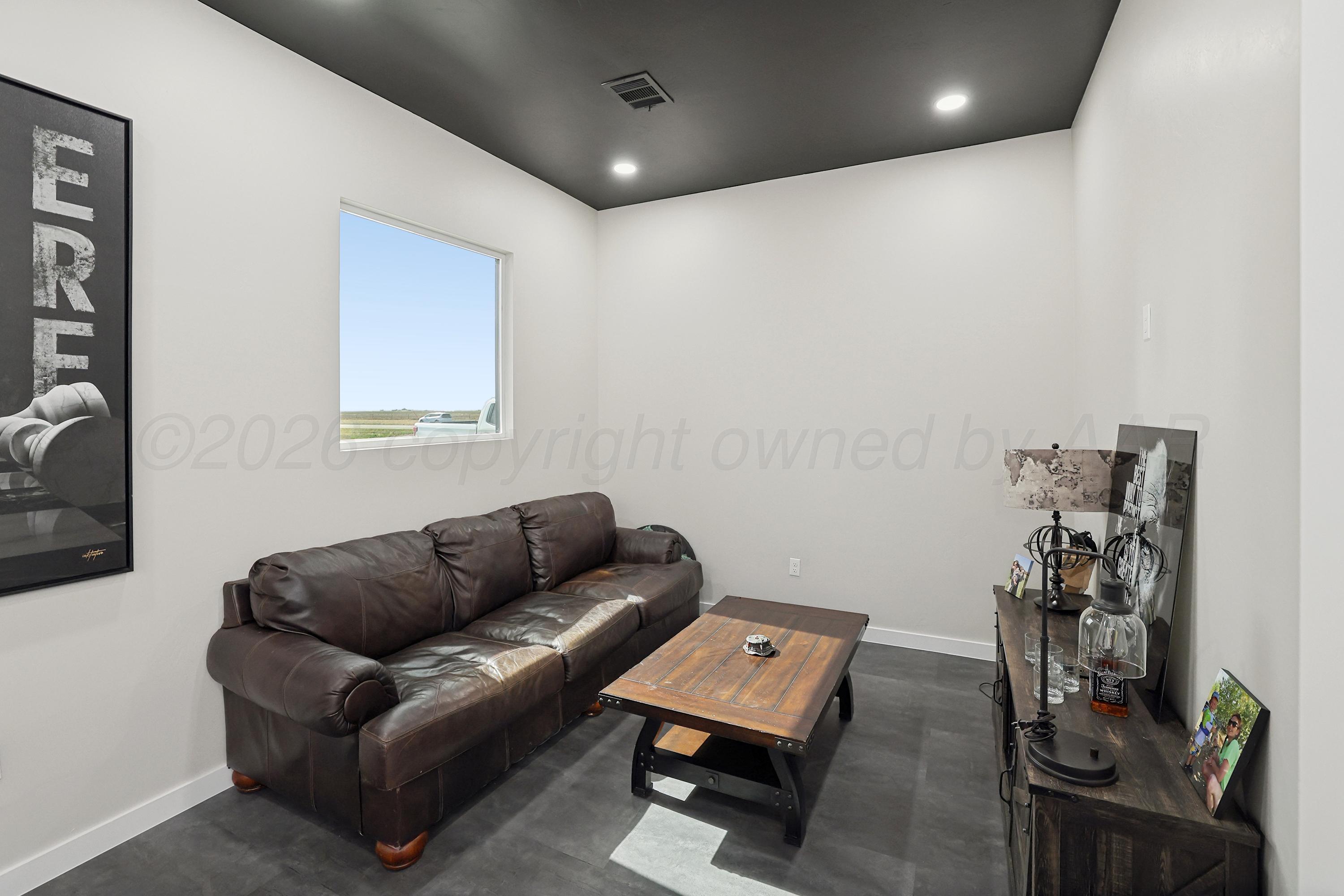 4501 E Loop 335 Property Photo 19