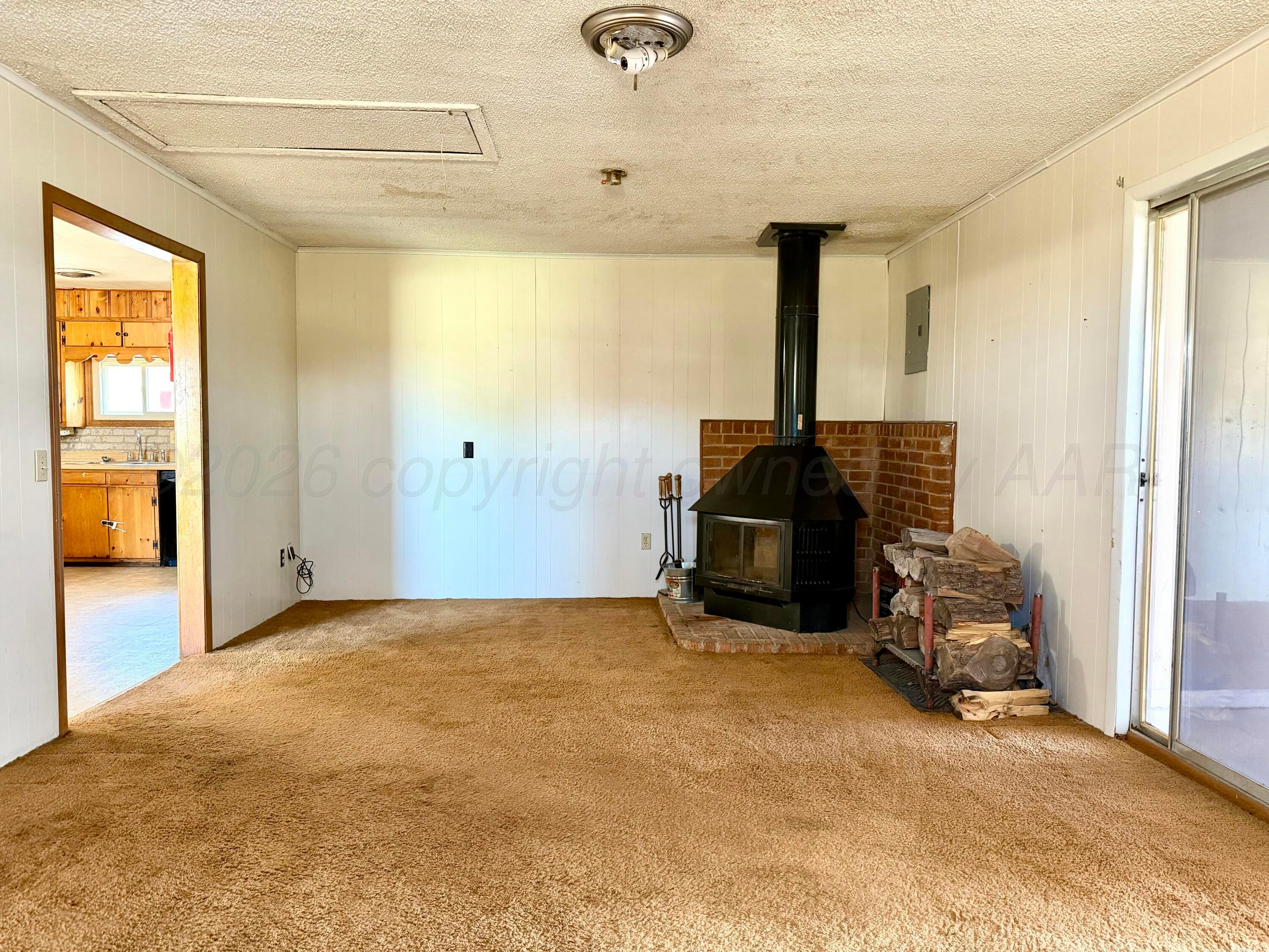 519 E 2nd Property Photo 10