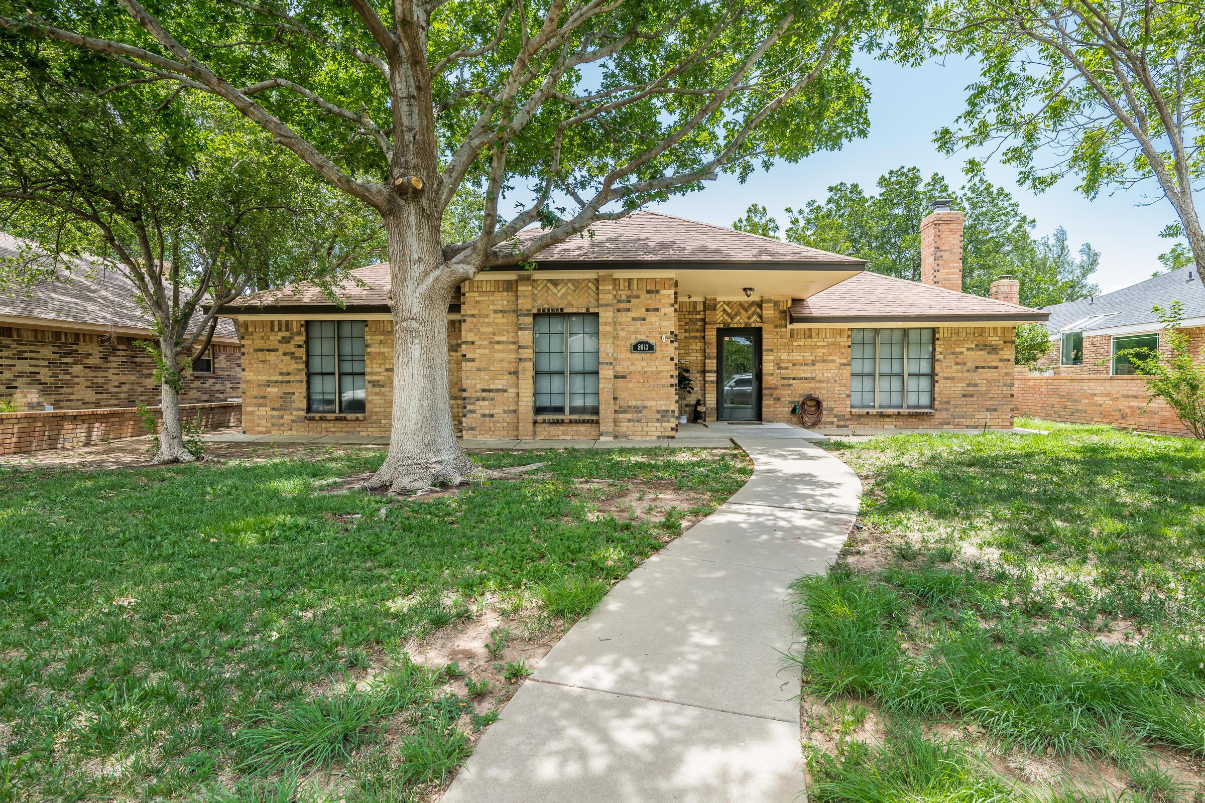 8613 Venice Drive Property Photo 1