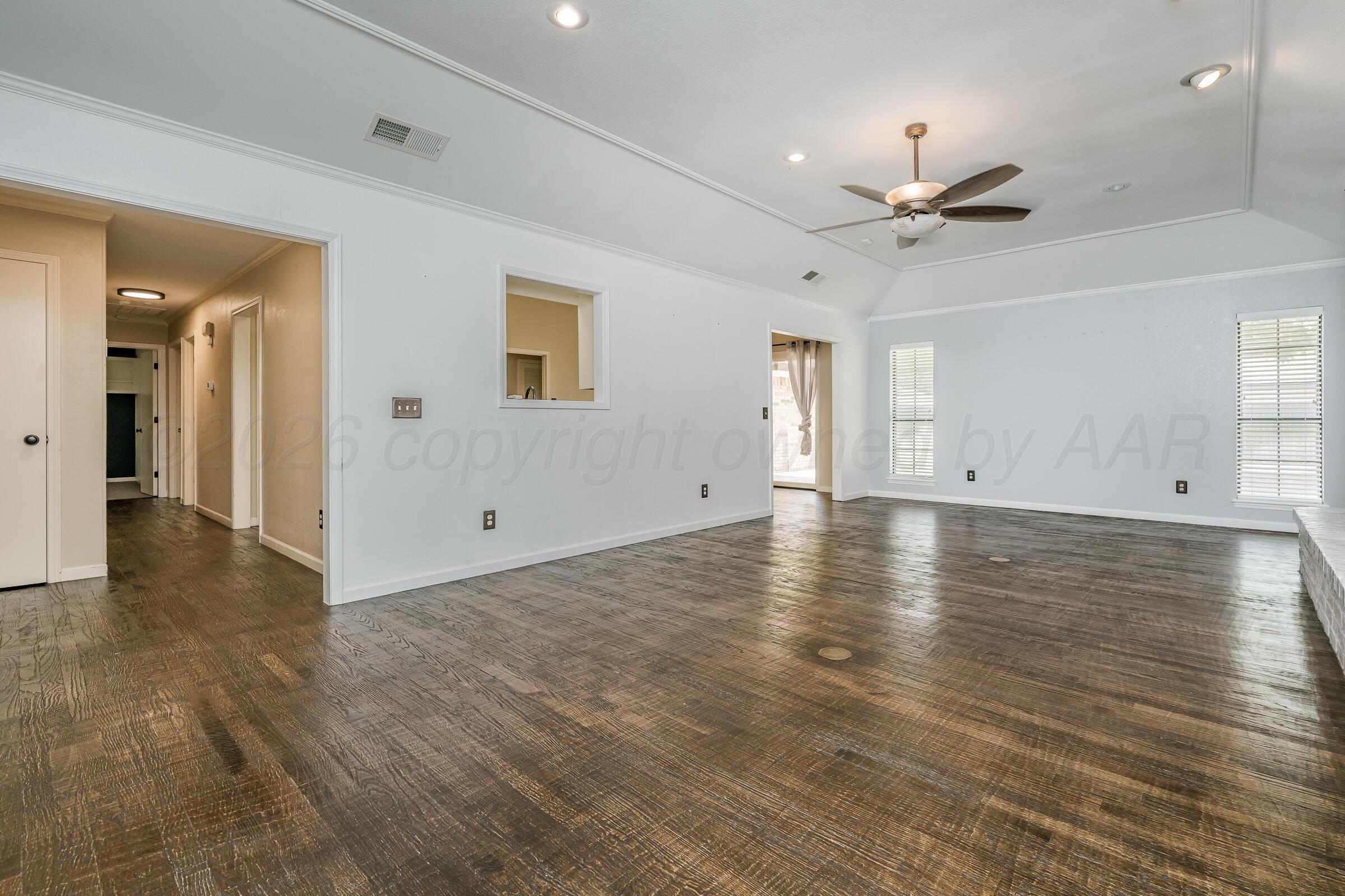 8613 Venice Drive Property Photo 8