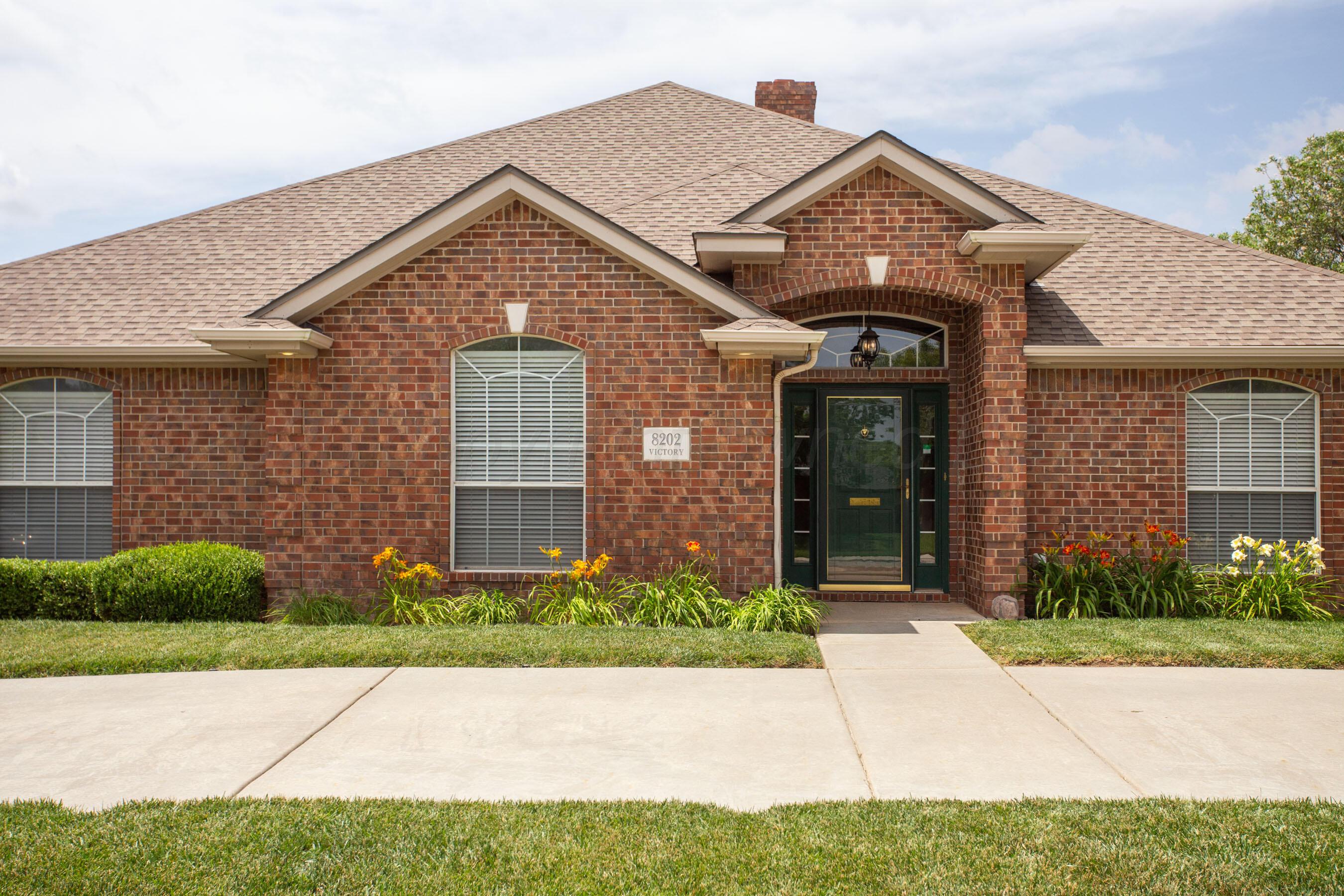 8202 Victory Drive Property Photo 2