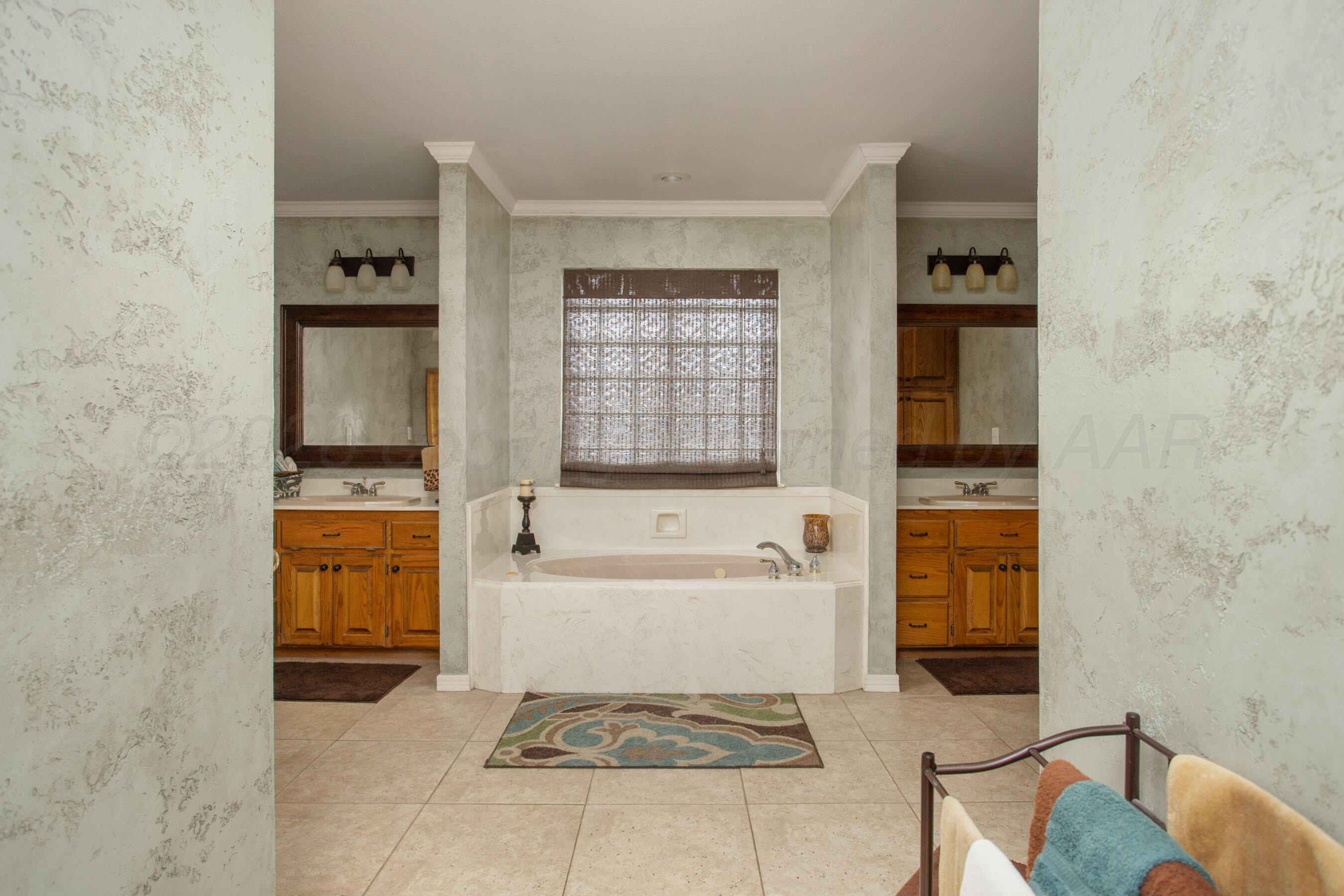 8202 Victory Drive Property Photo 17