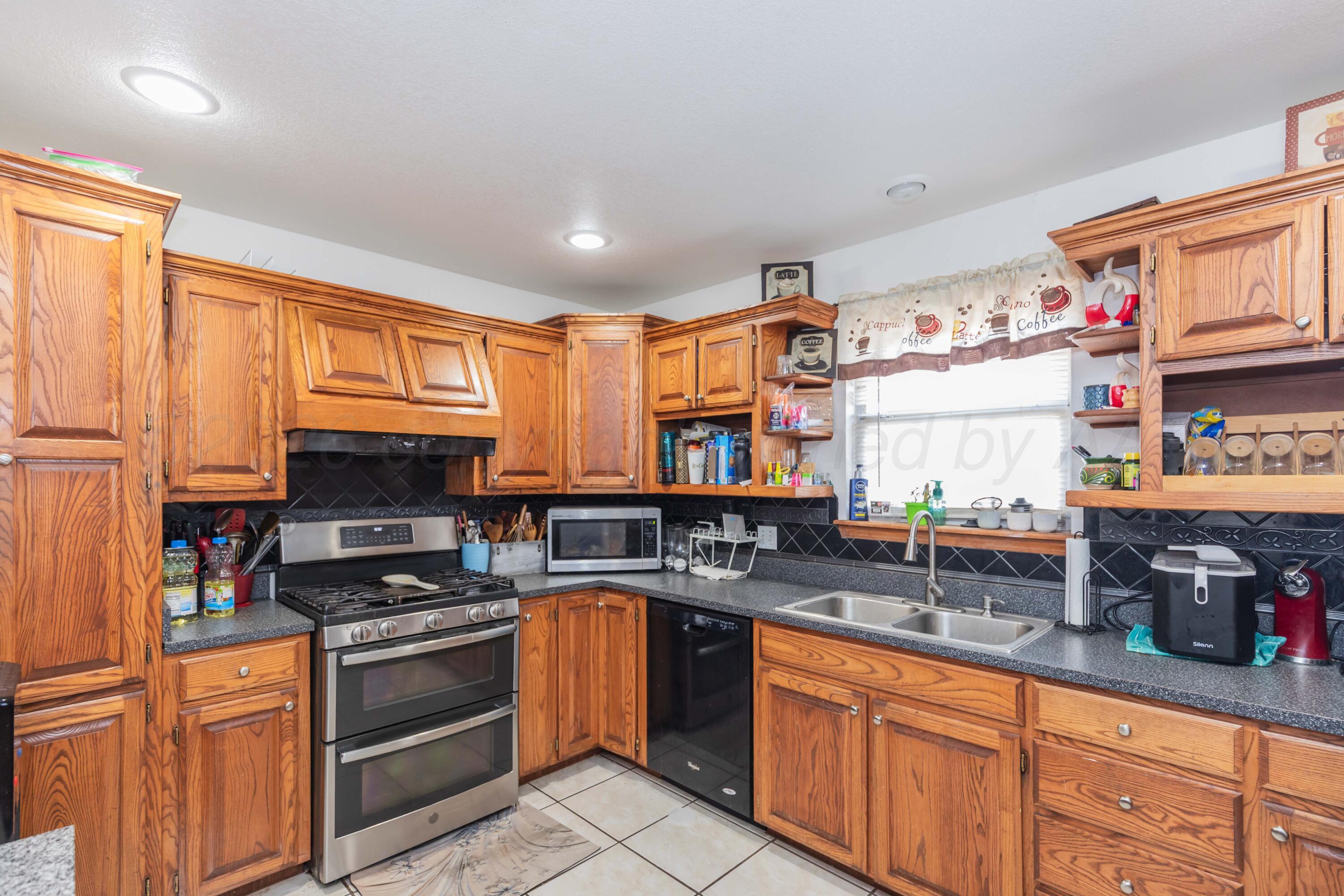 5309 Spanky Lane Property Photo 7