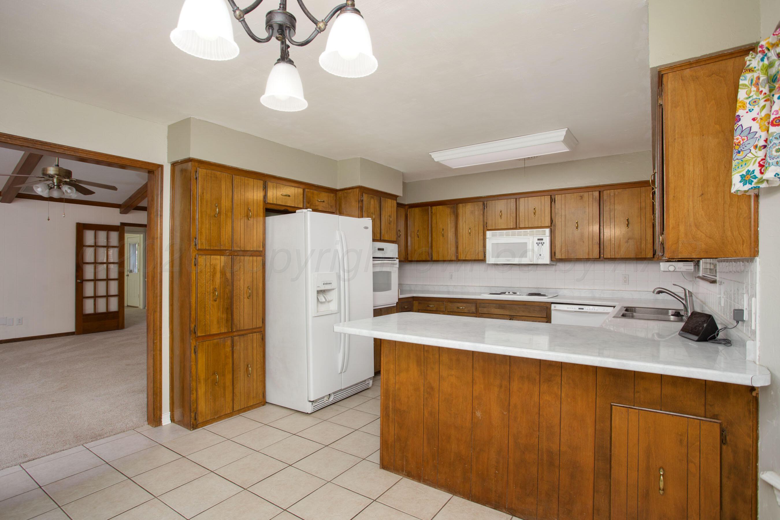 7806 Farrell Drive Property Photo 5