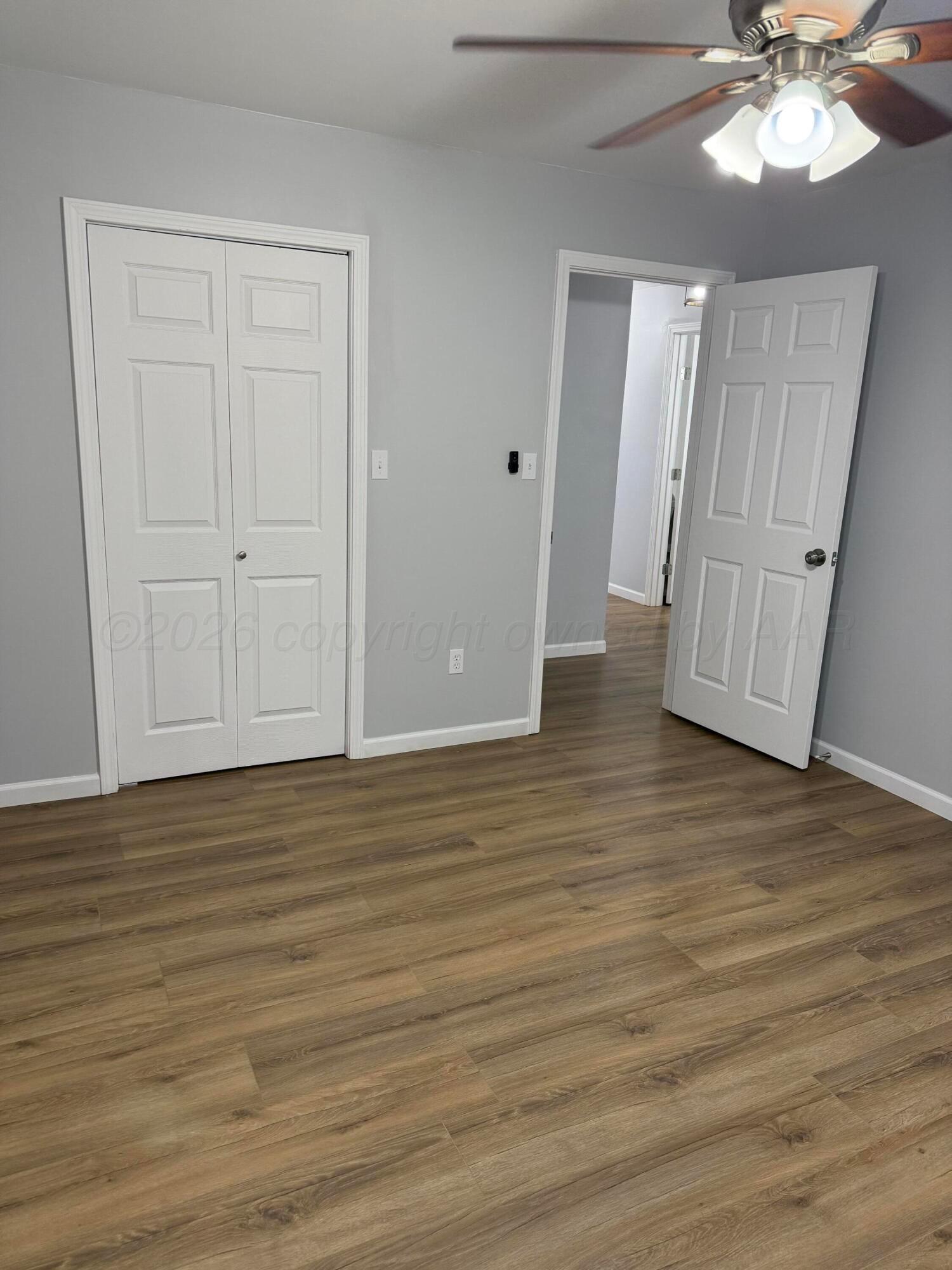 4618 S Ong Street Property Photo 4