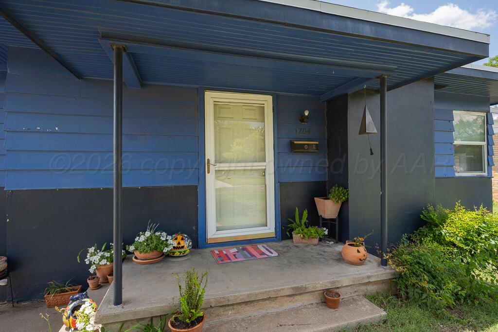 1204 S Kentucky Street Property Photo 2