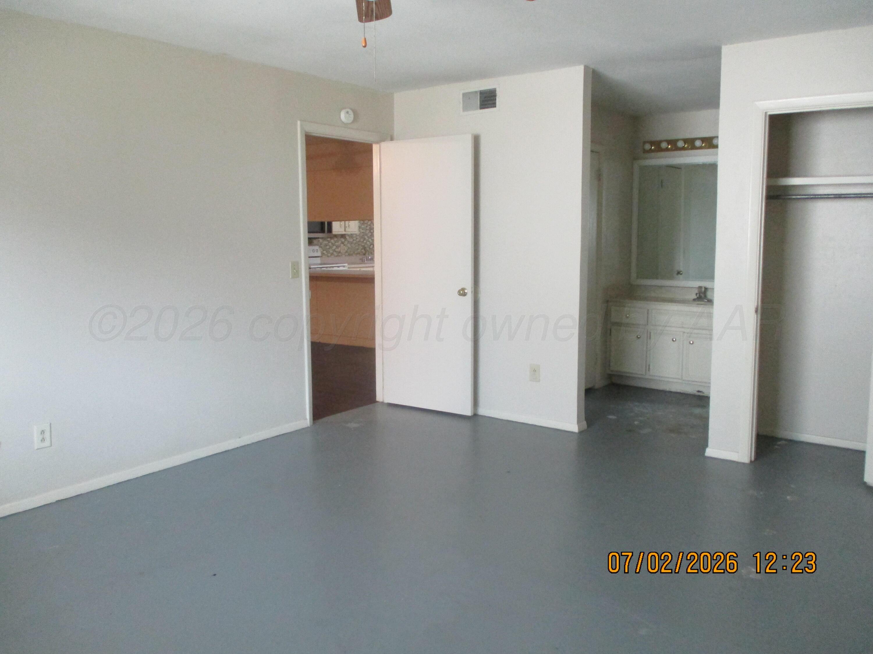 1906 Kirkland Drive Property Photo 11
