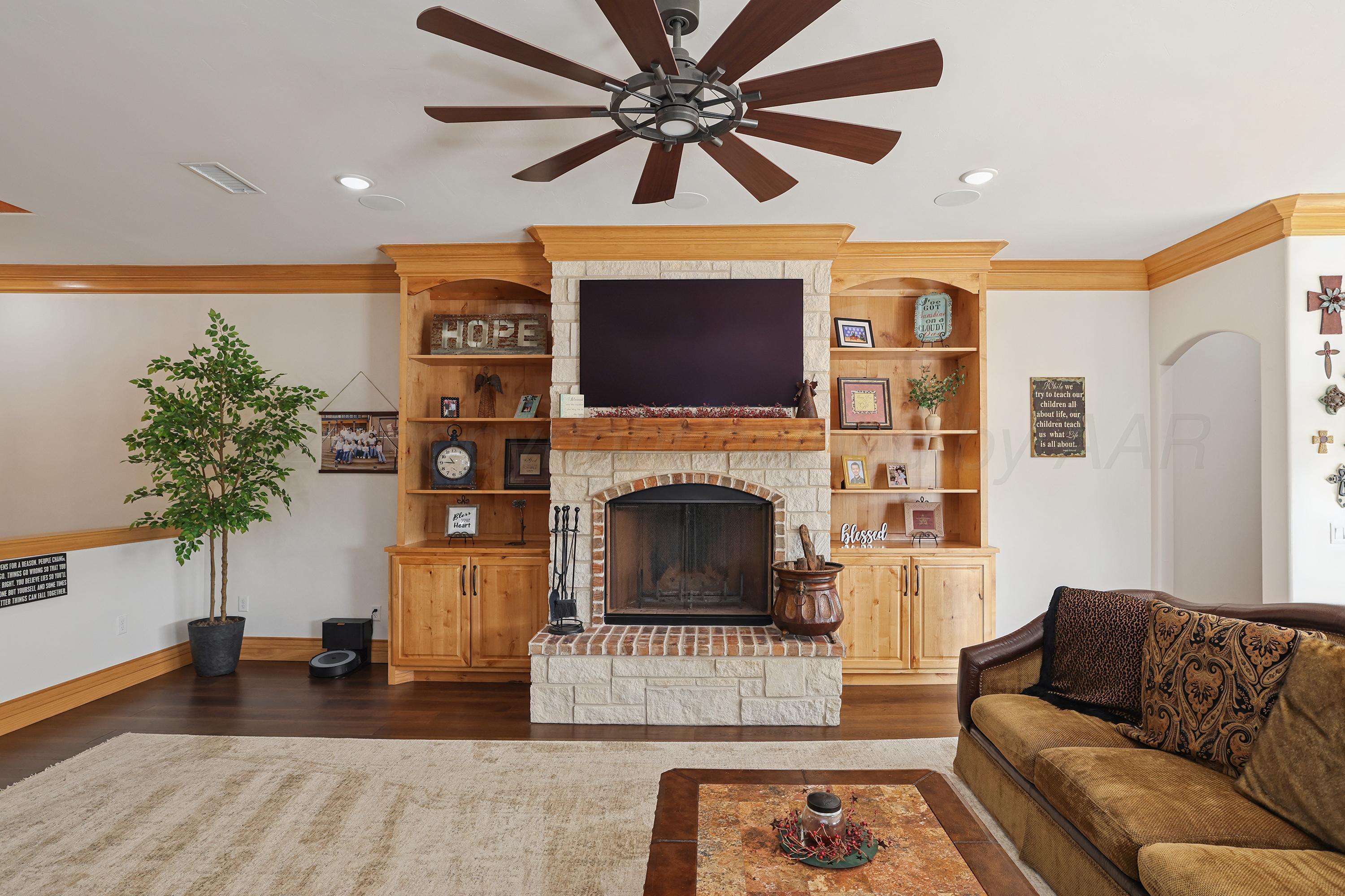233 Lisa Lane Property Photo 11
