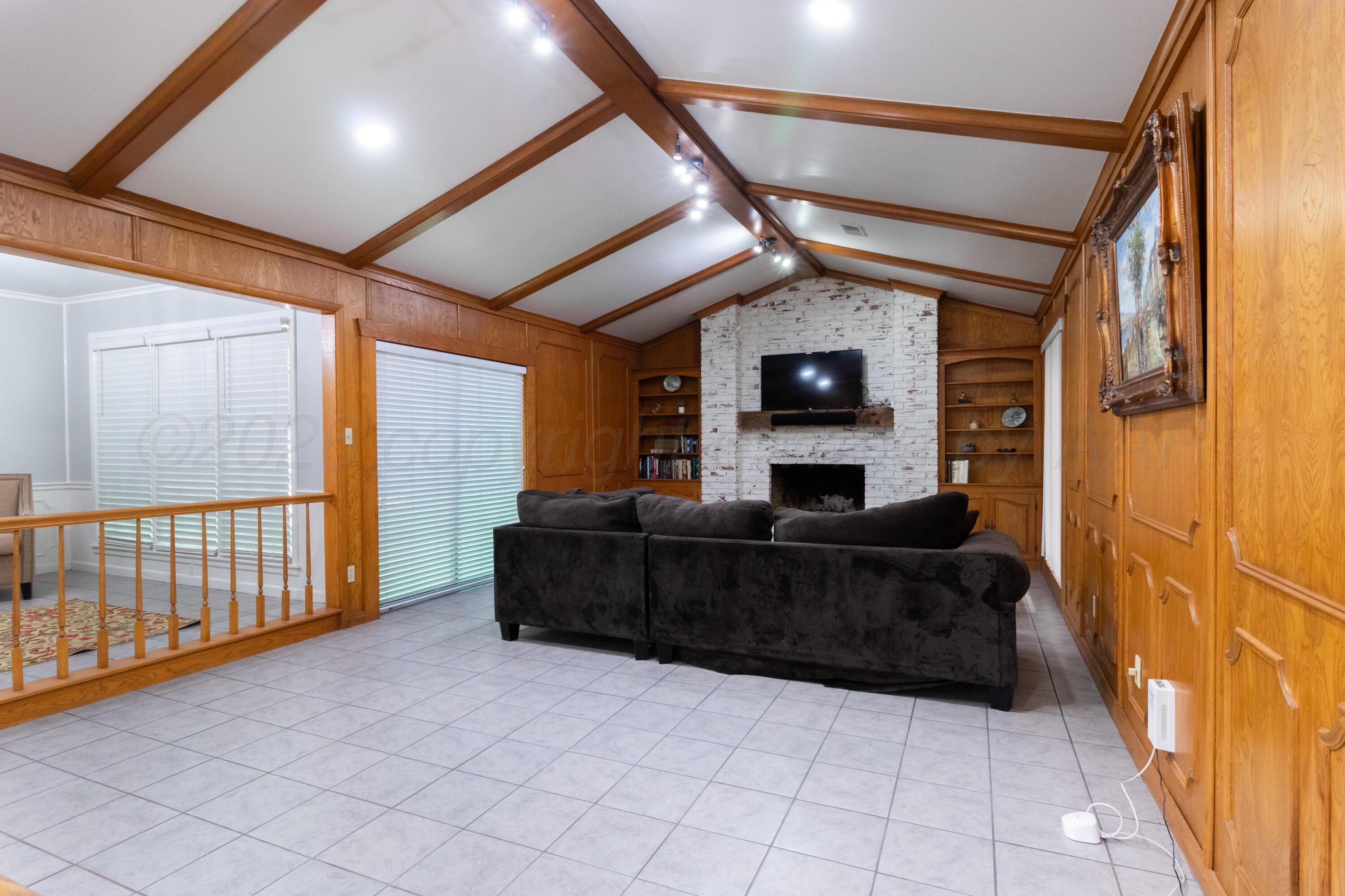 6209 Calumet Road Property Photo 5