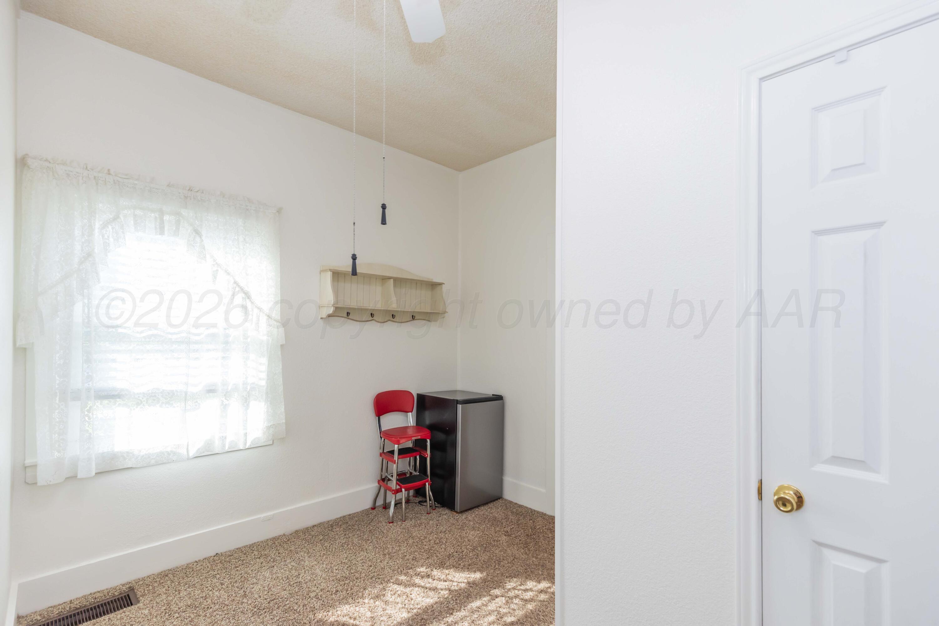 216 E 4th Street Property Photo 44