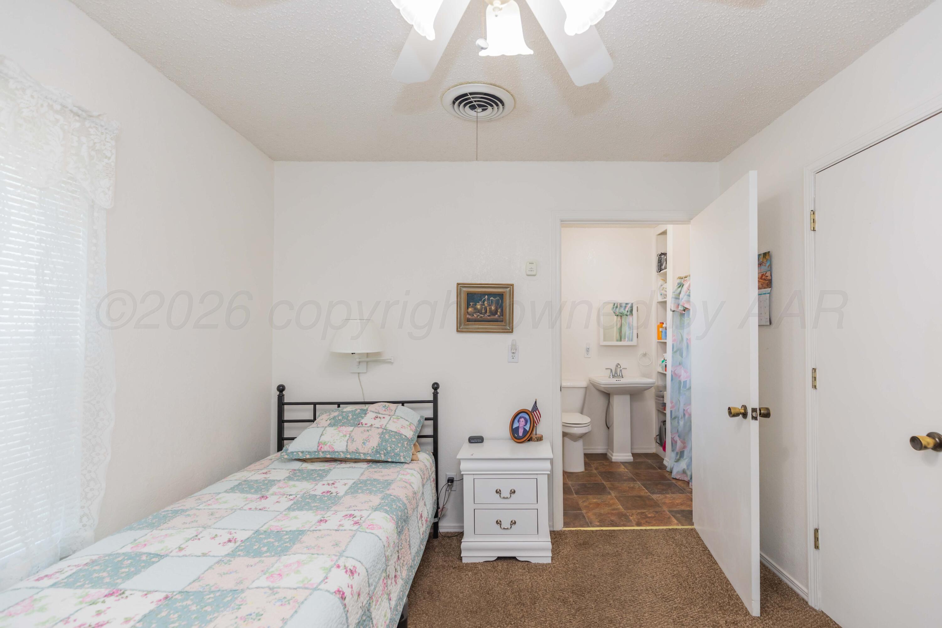 216 E 4th Street Property Photo 51