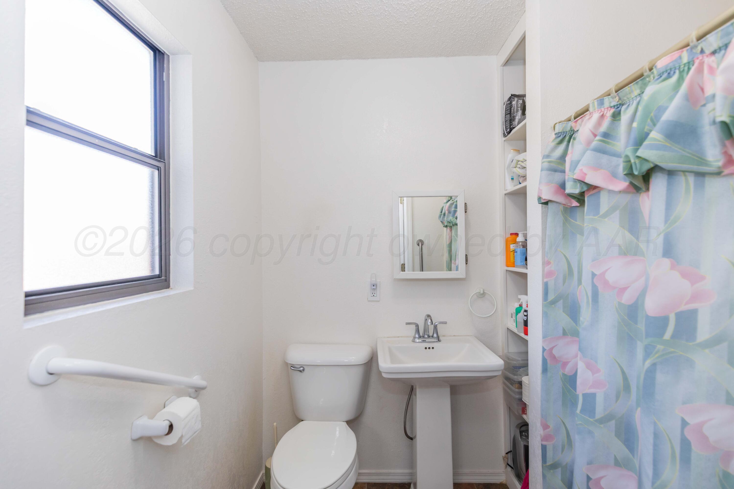 216 E 4th Street Property Photo 55