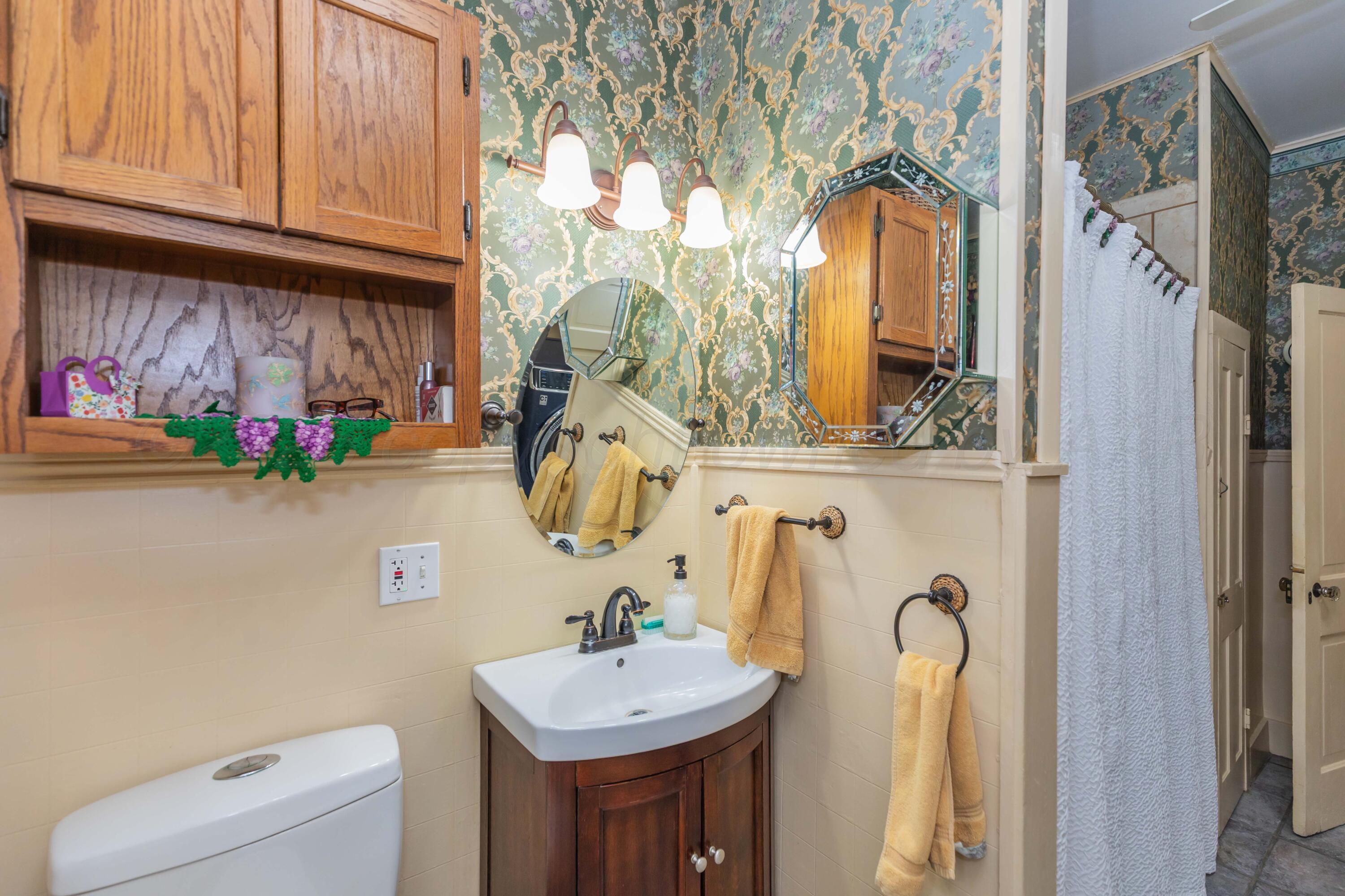 216 E 4th Street Property Photo 61