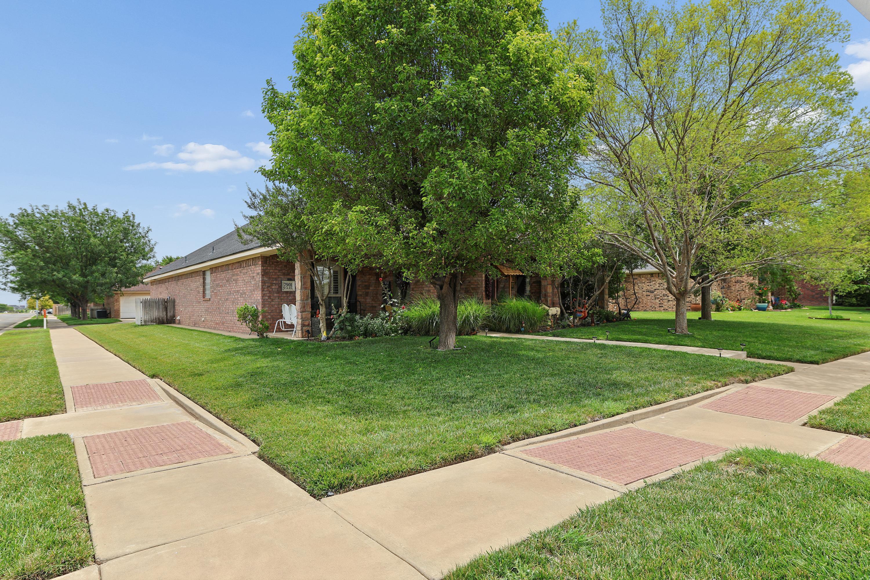 7901 Vail Drive Property Photo 2