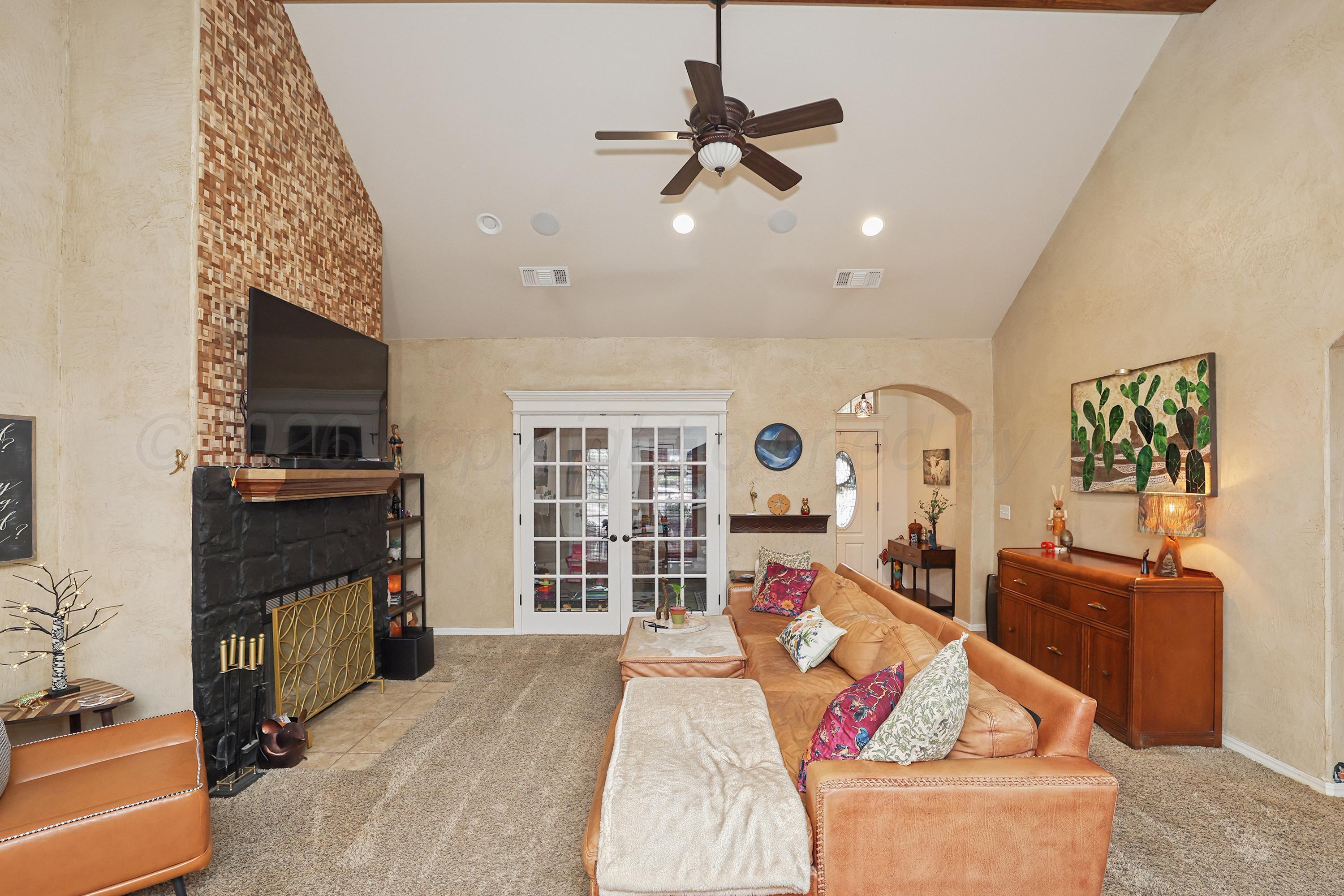 7901 Vail Drive Property Photo 11