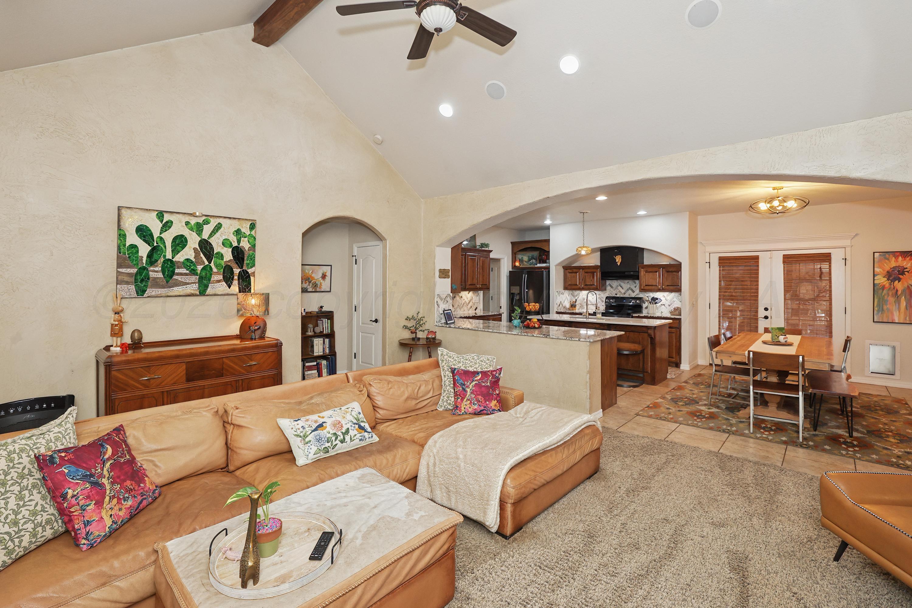 7901 Vail Drive Property Photo 13