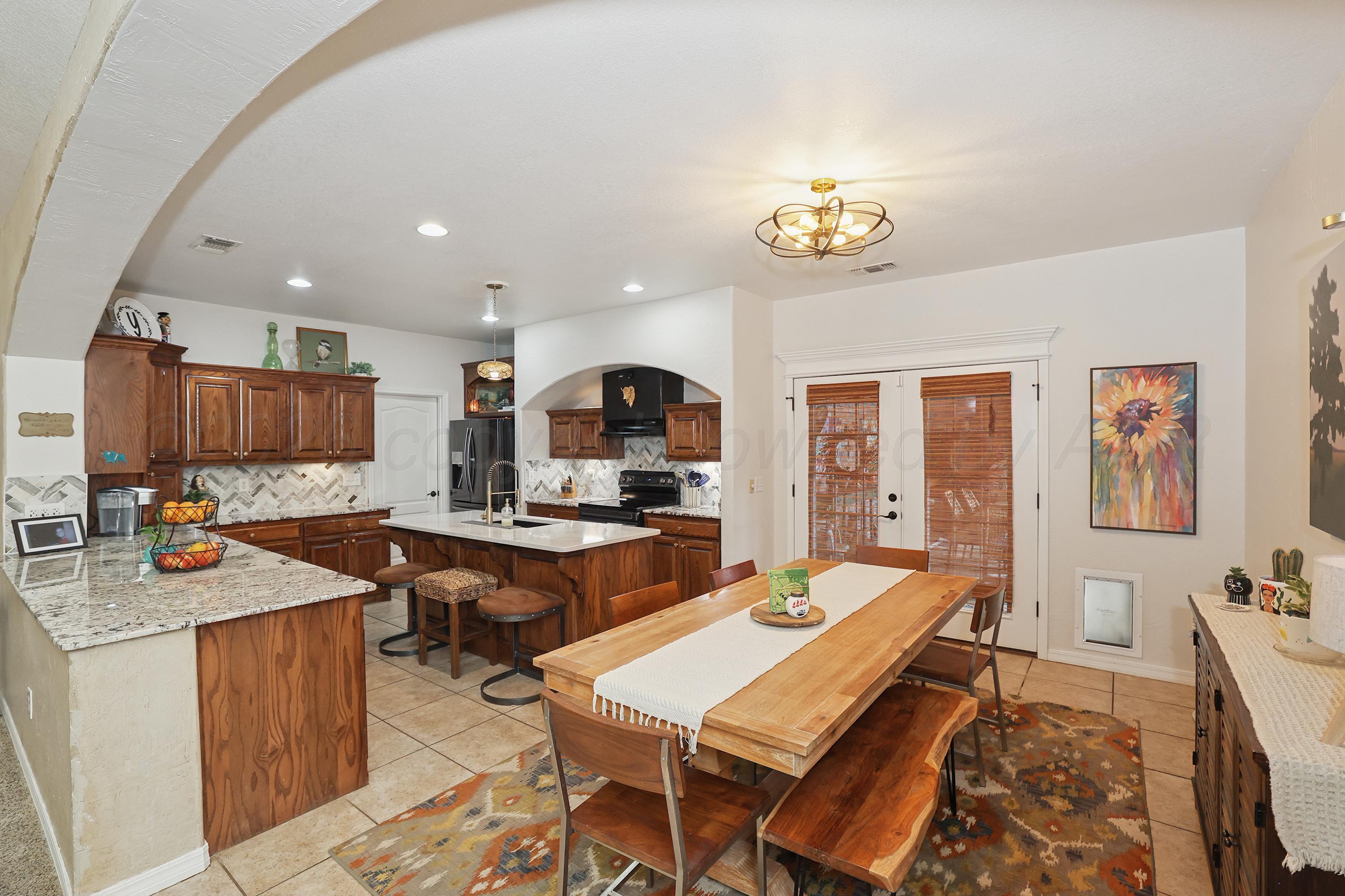 7901 Vail Drive Property Photo 15