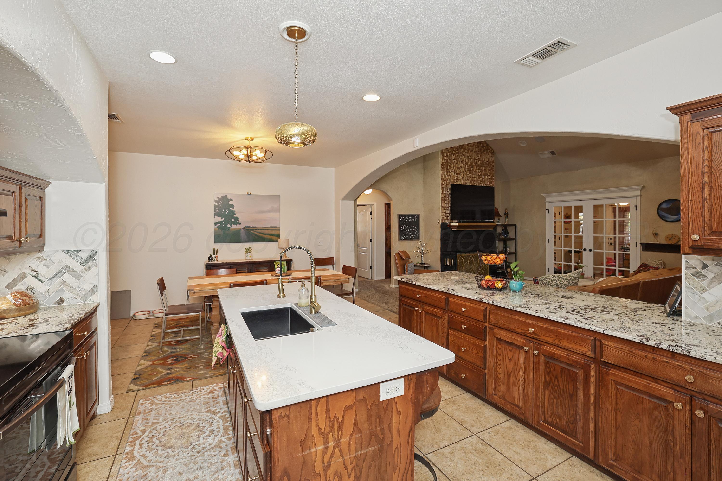 7901 Vail Drive Property Photo 17