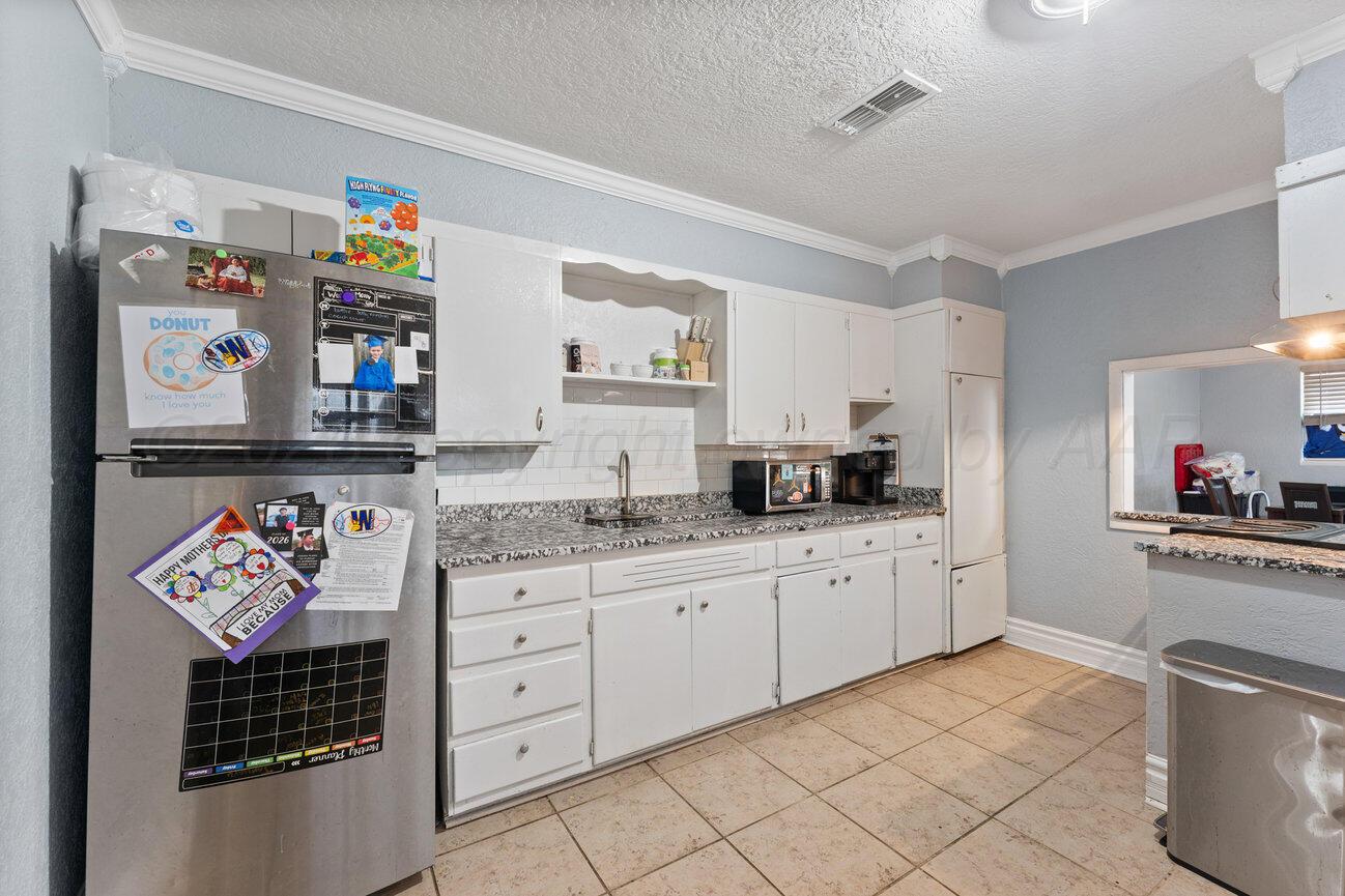 1521 Lockney Street Property Photo 5